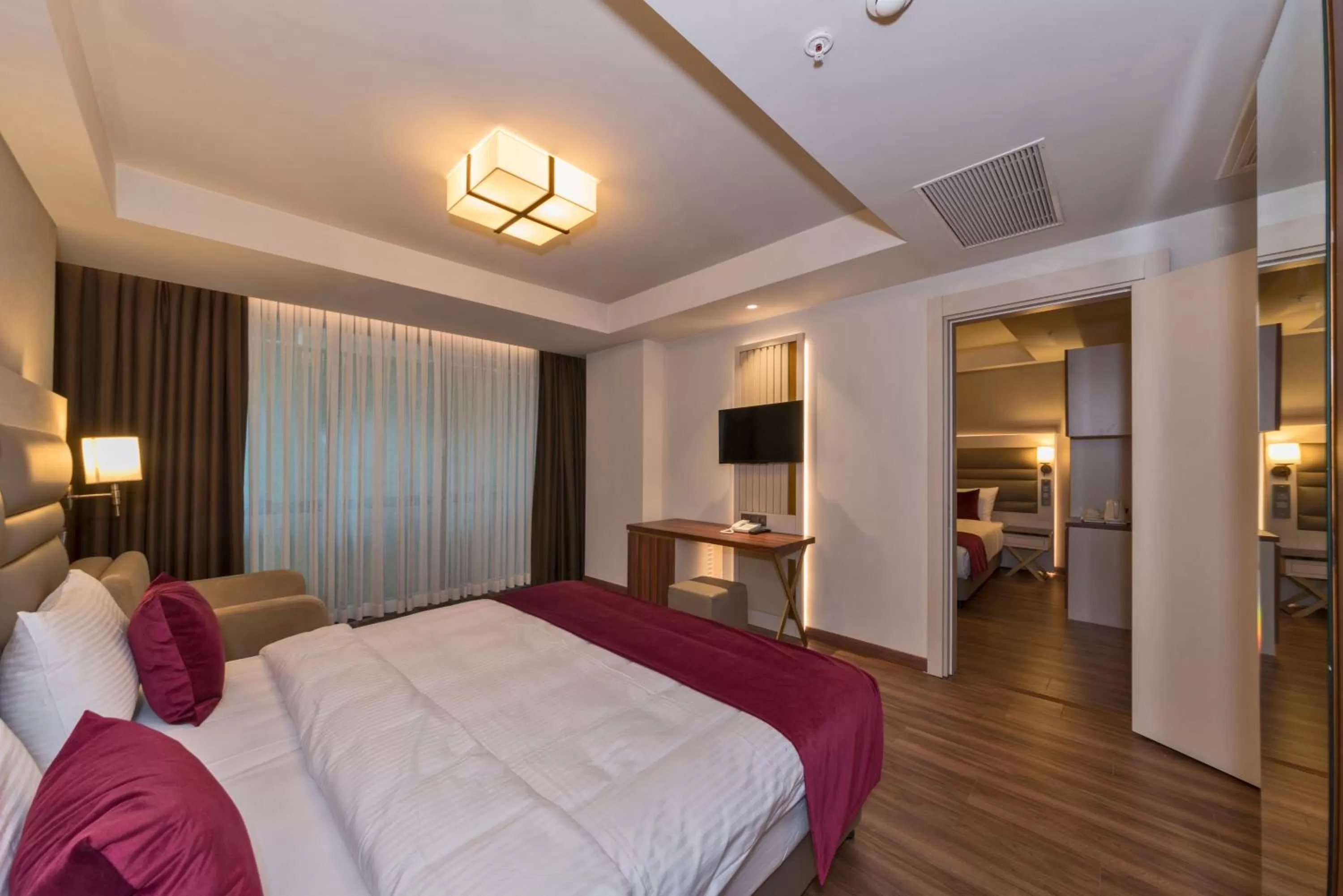 Bedroom in Golden Royal Hotel