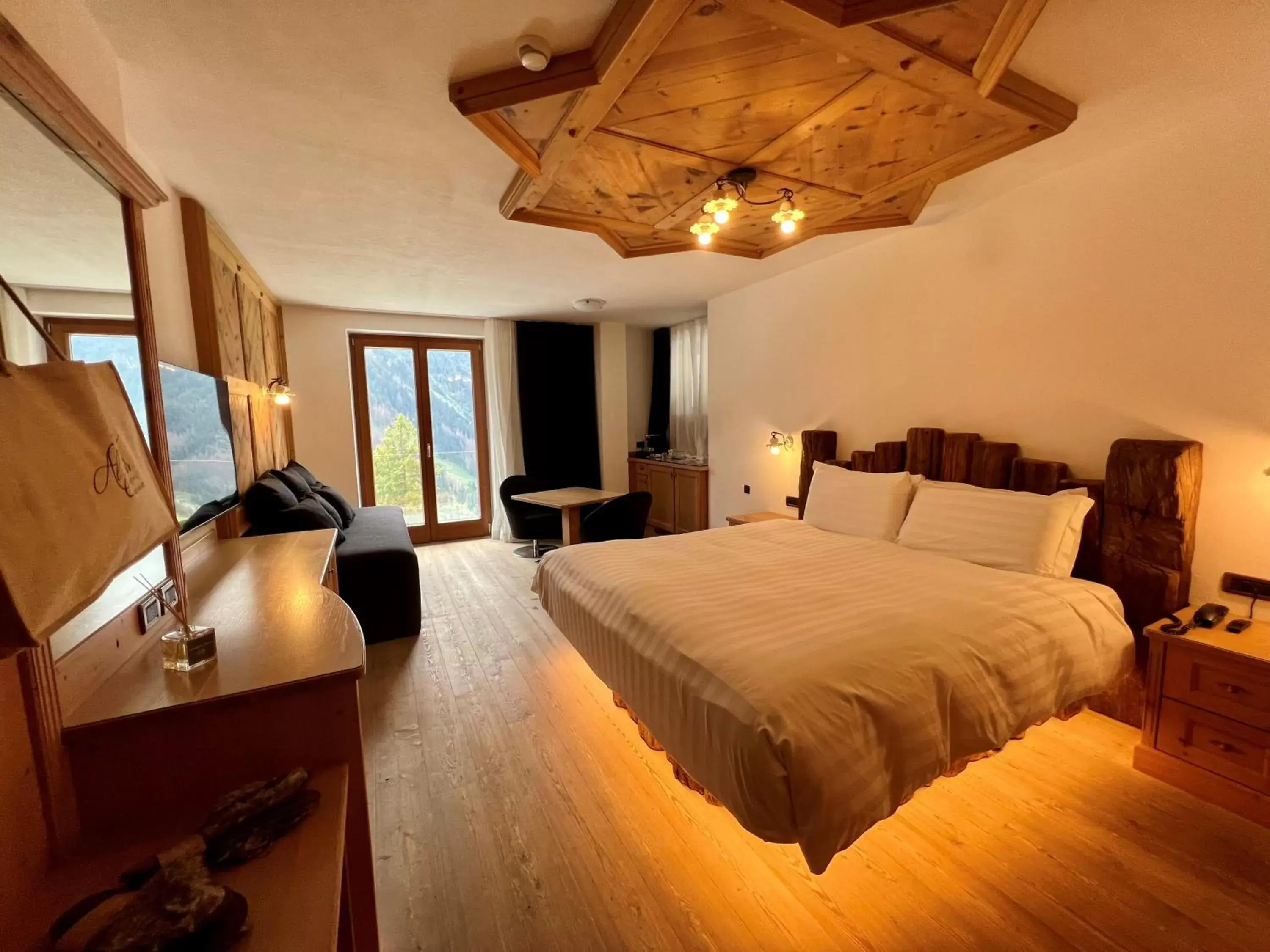 Superior Double Room in Hotel Chalet Al Foss - Adults Only Superior Double Room in Hotel Chalet Al Foss - Adults Only