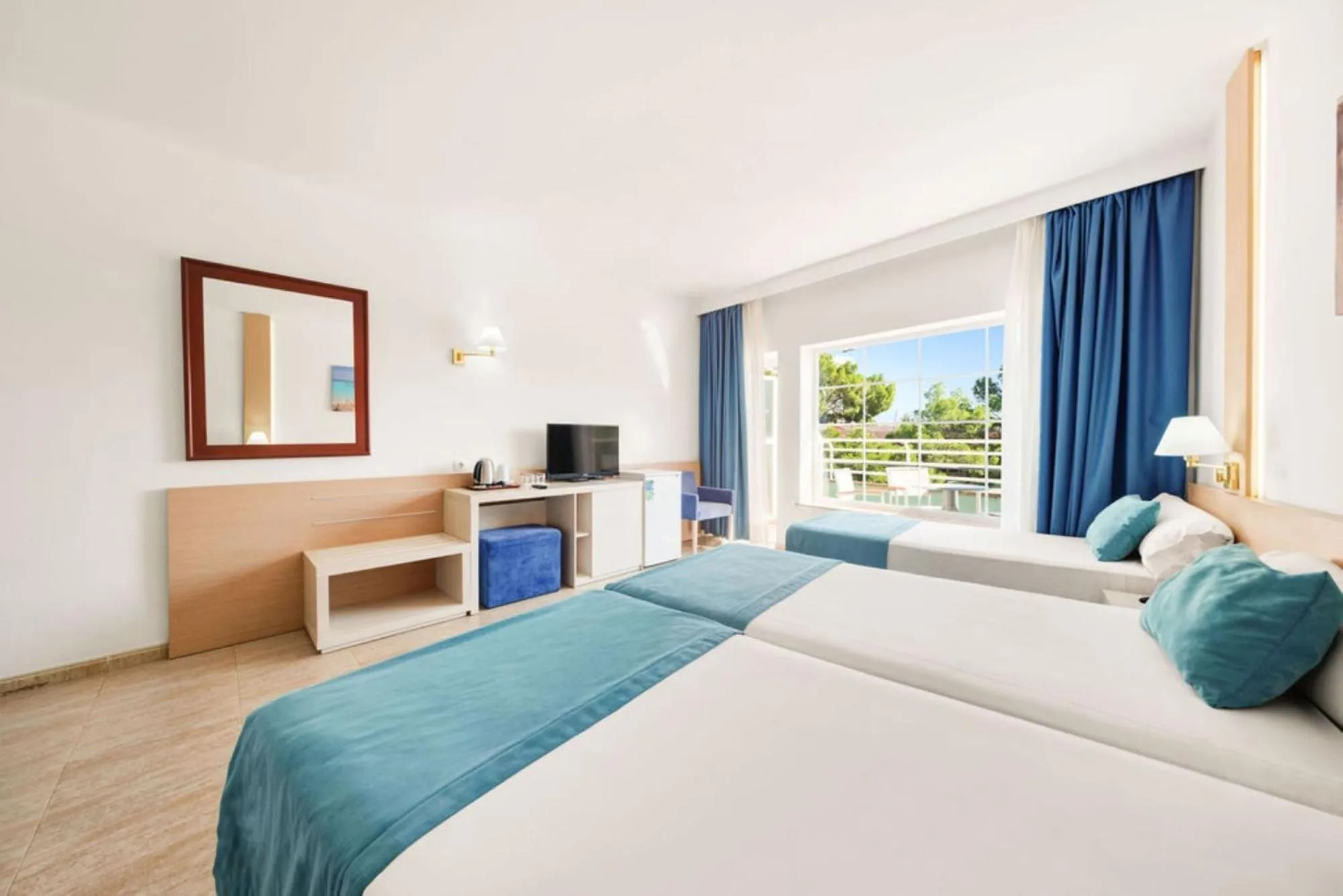 Bed in Hotel Agua Beach "Adults only"