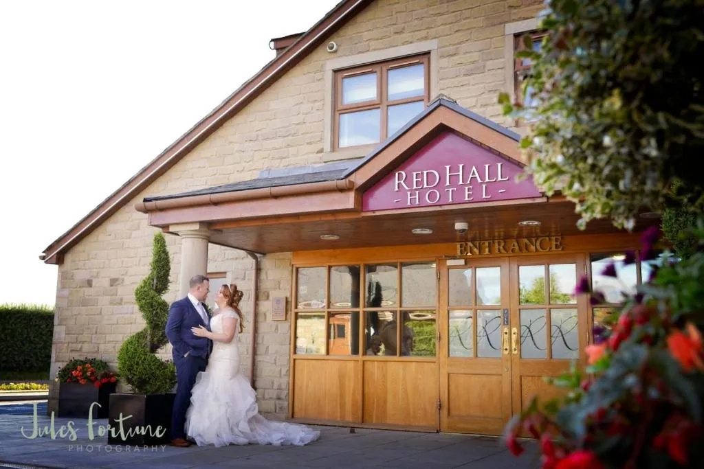 Facade/entrance in Red Hall Hotel