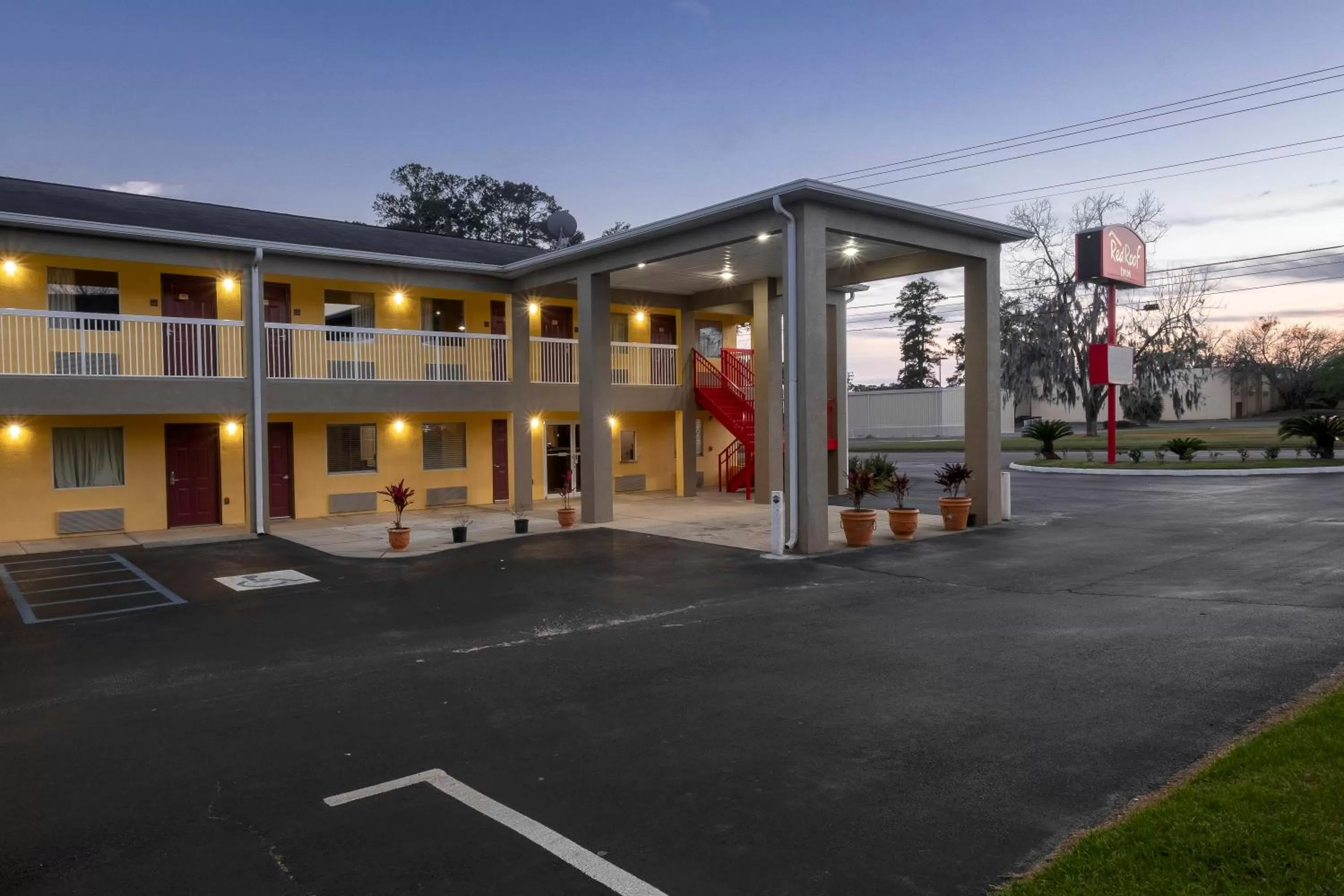 Facade/entrance in Red Roof Inn Valdosta - University
