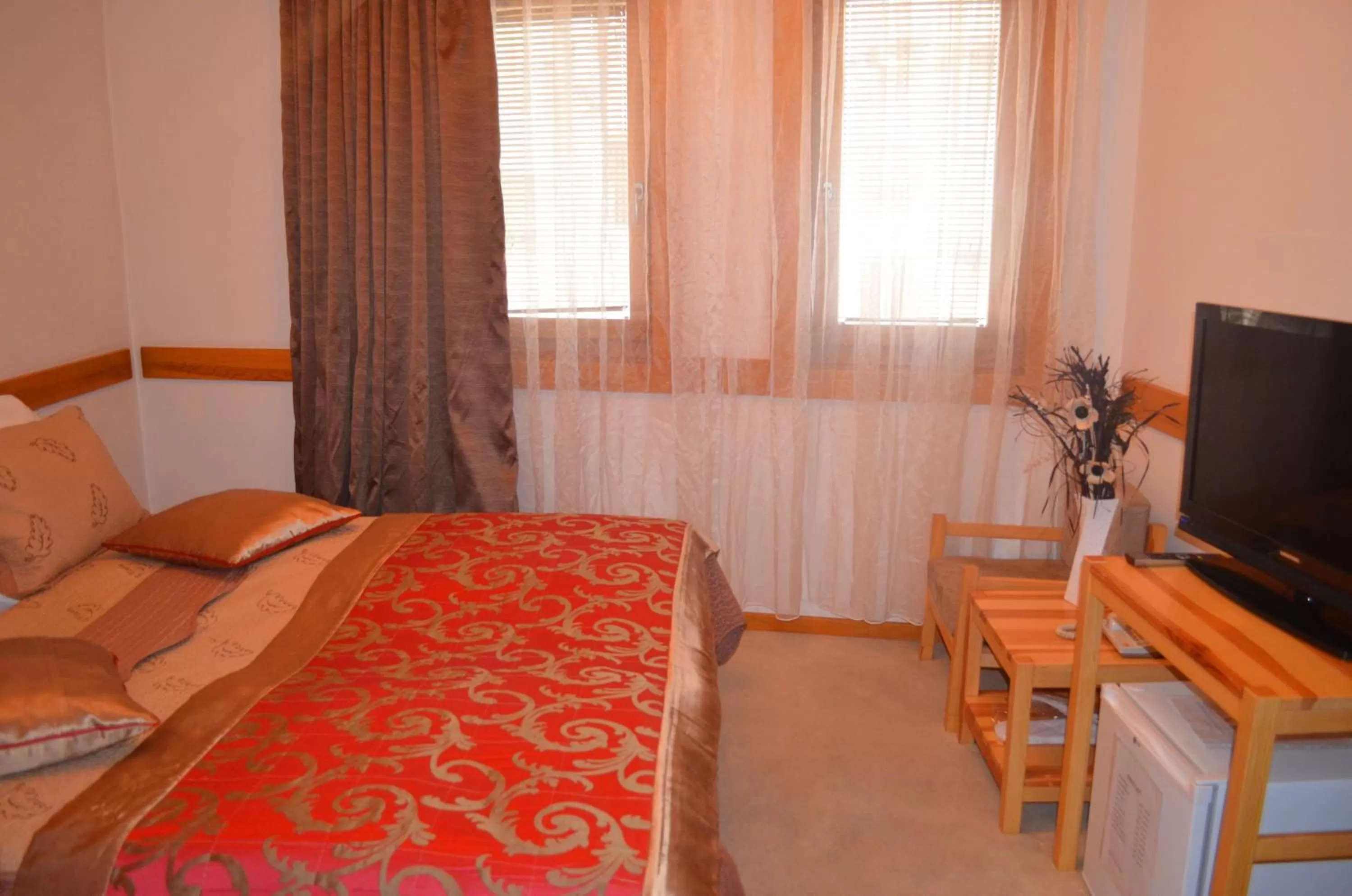 Photo of the whole room, Bed in Hotel Berr