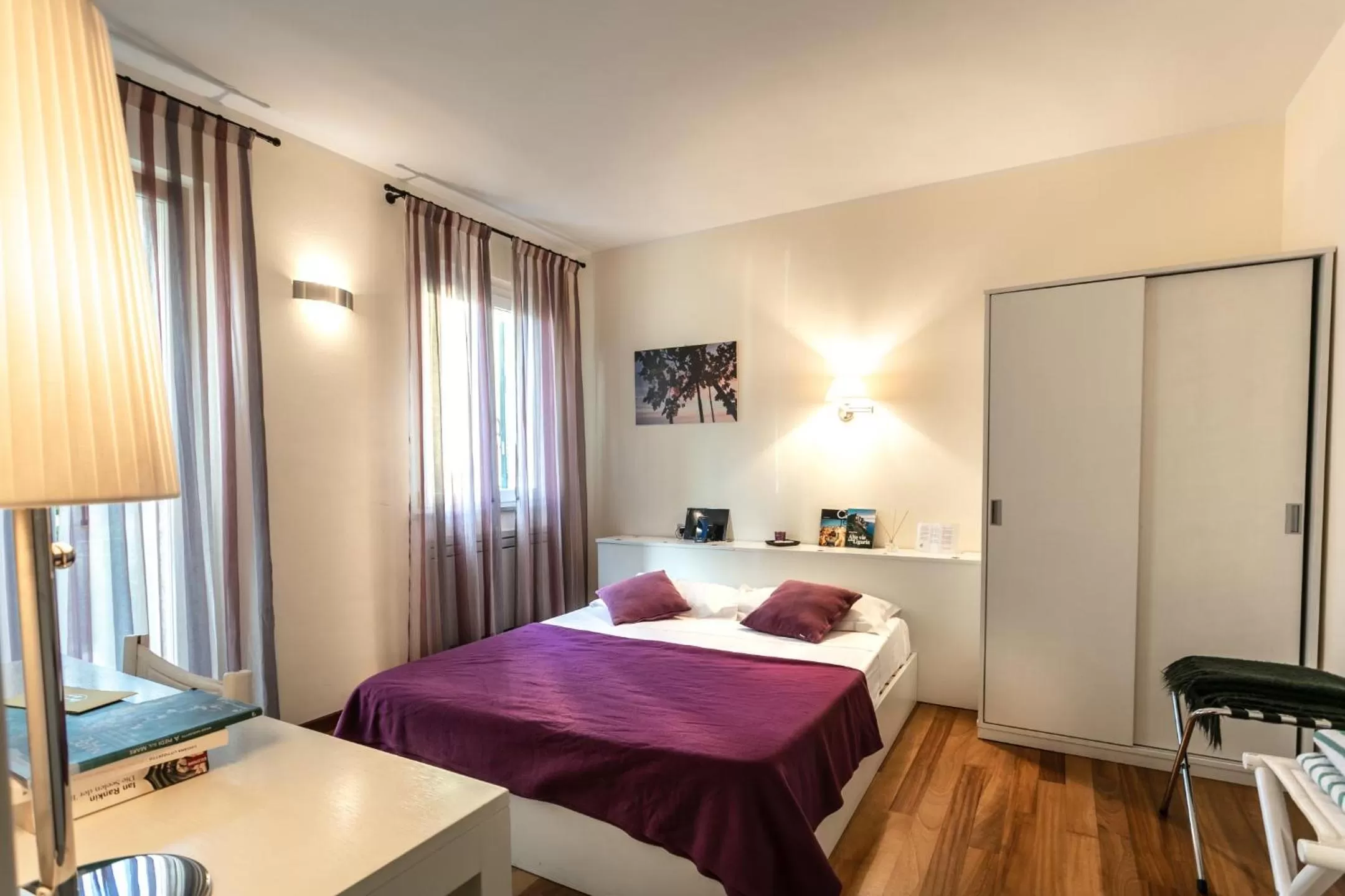 Photo of the whole room, Bed in Oasi Hotel