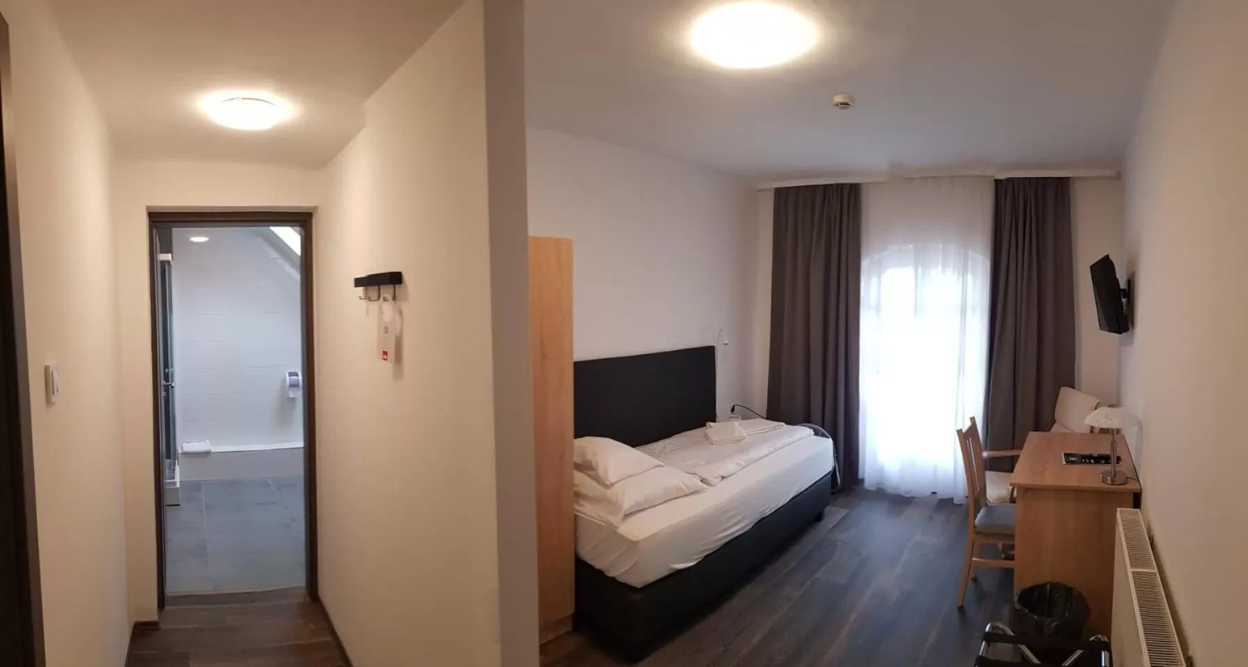 Bed in HBH Bajor Sörház Sólyomfészek Panzió