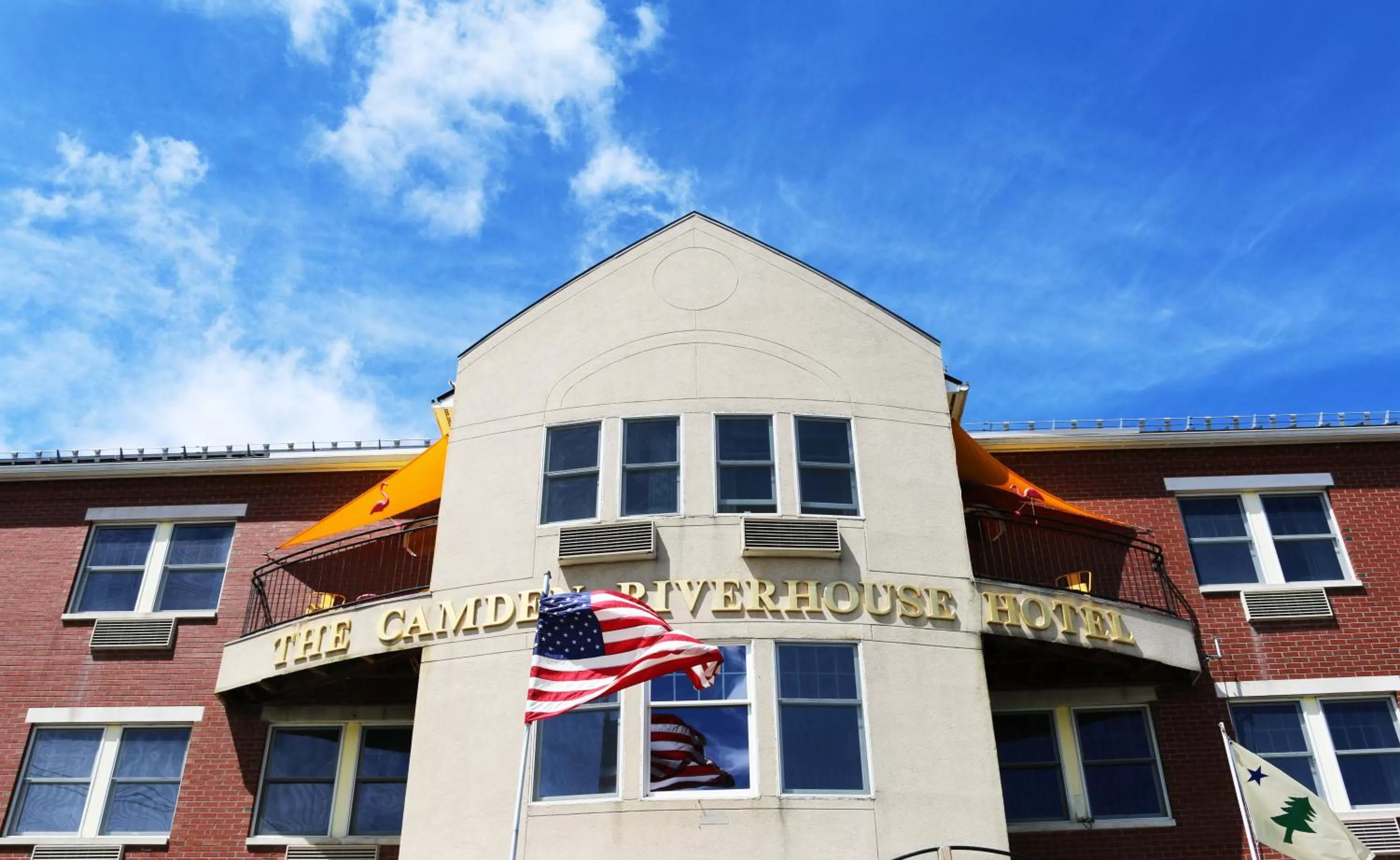 Facade/entrance in Camden Riverhouse Hotel and Inn