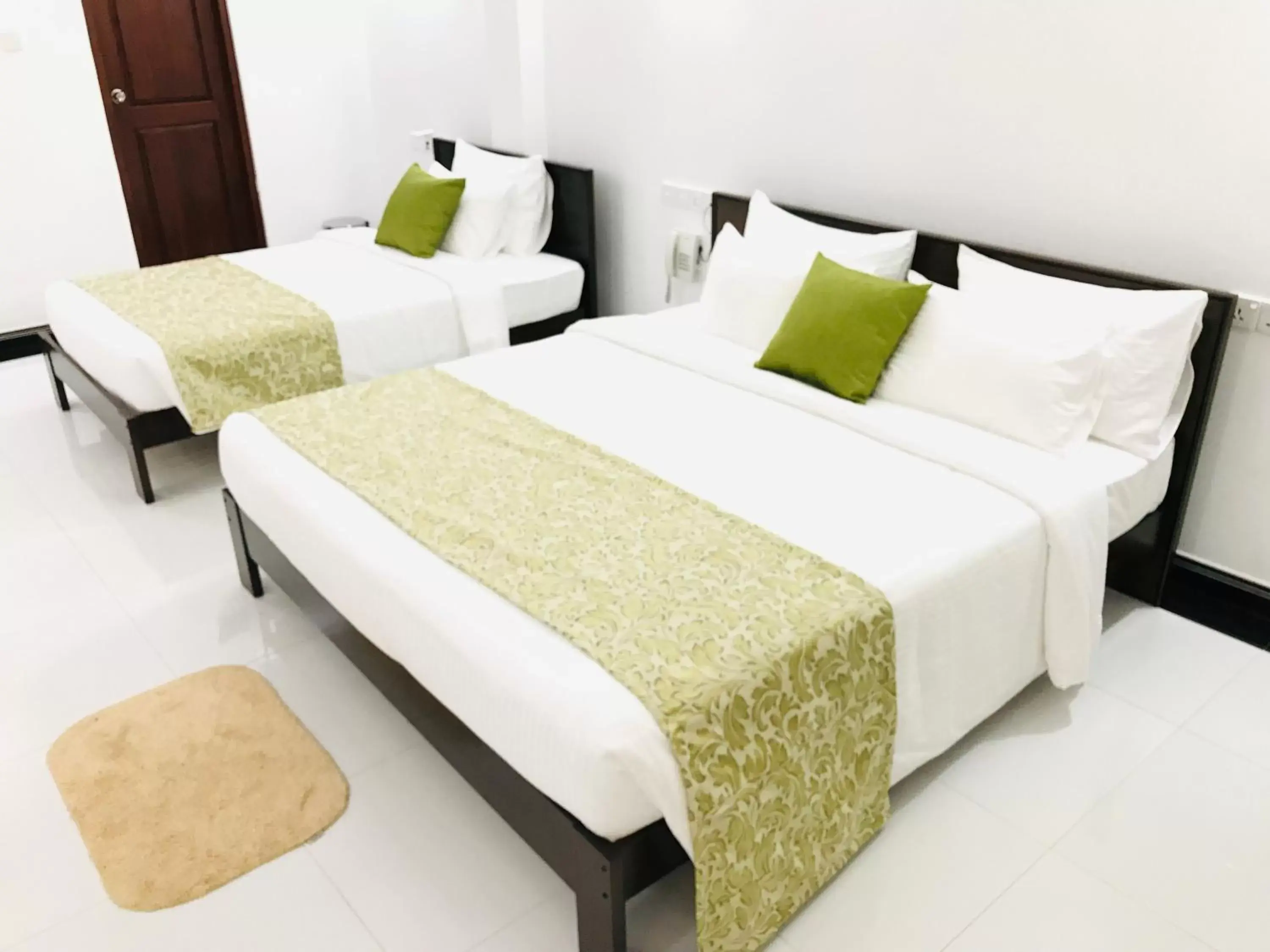 Family Room with Balcony in Siluni's Villa Family Room with Balcony in Siluni's Villa