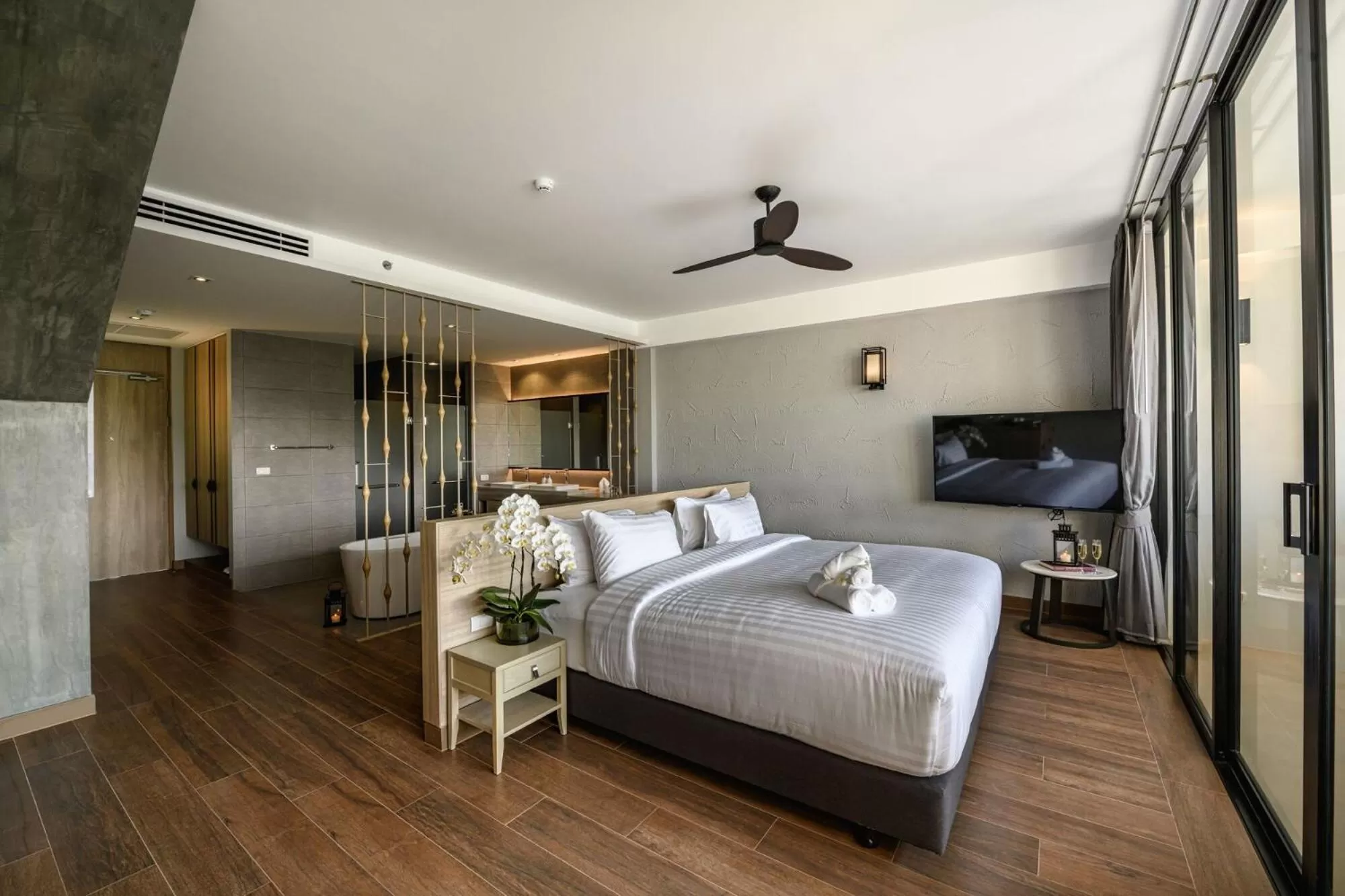 Photo of the whole room, Bed in iSanook Resort & Suites Hua Hin