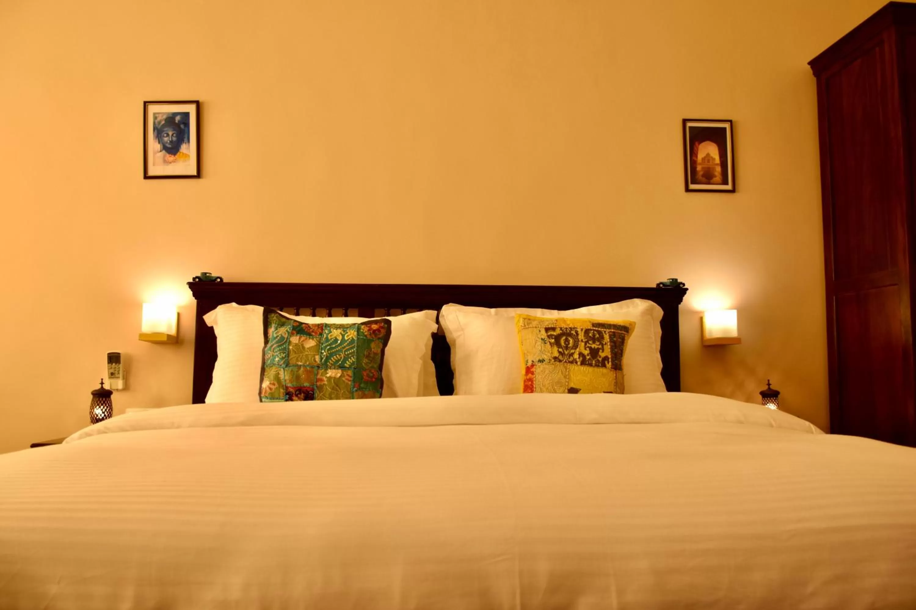 Bedroom, Bed in Kankariya Heritage