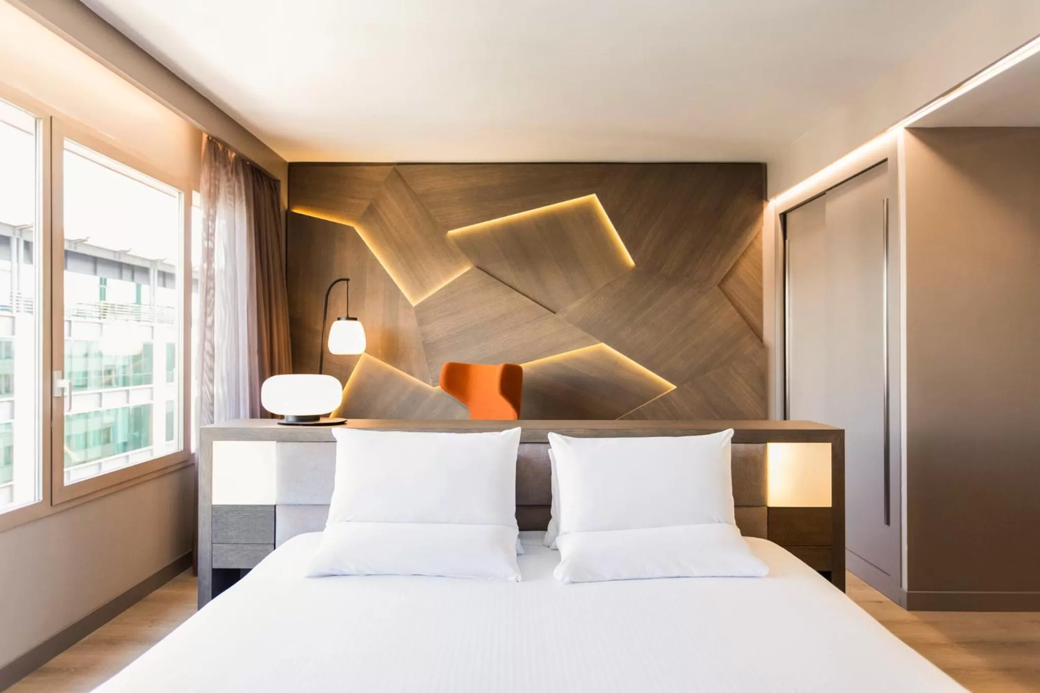 Bed in Novotel Campo De Las Naciones