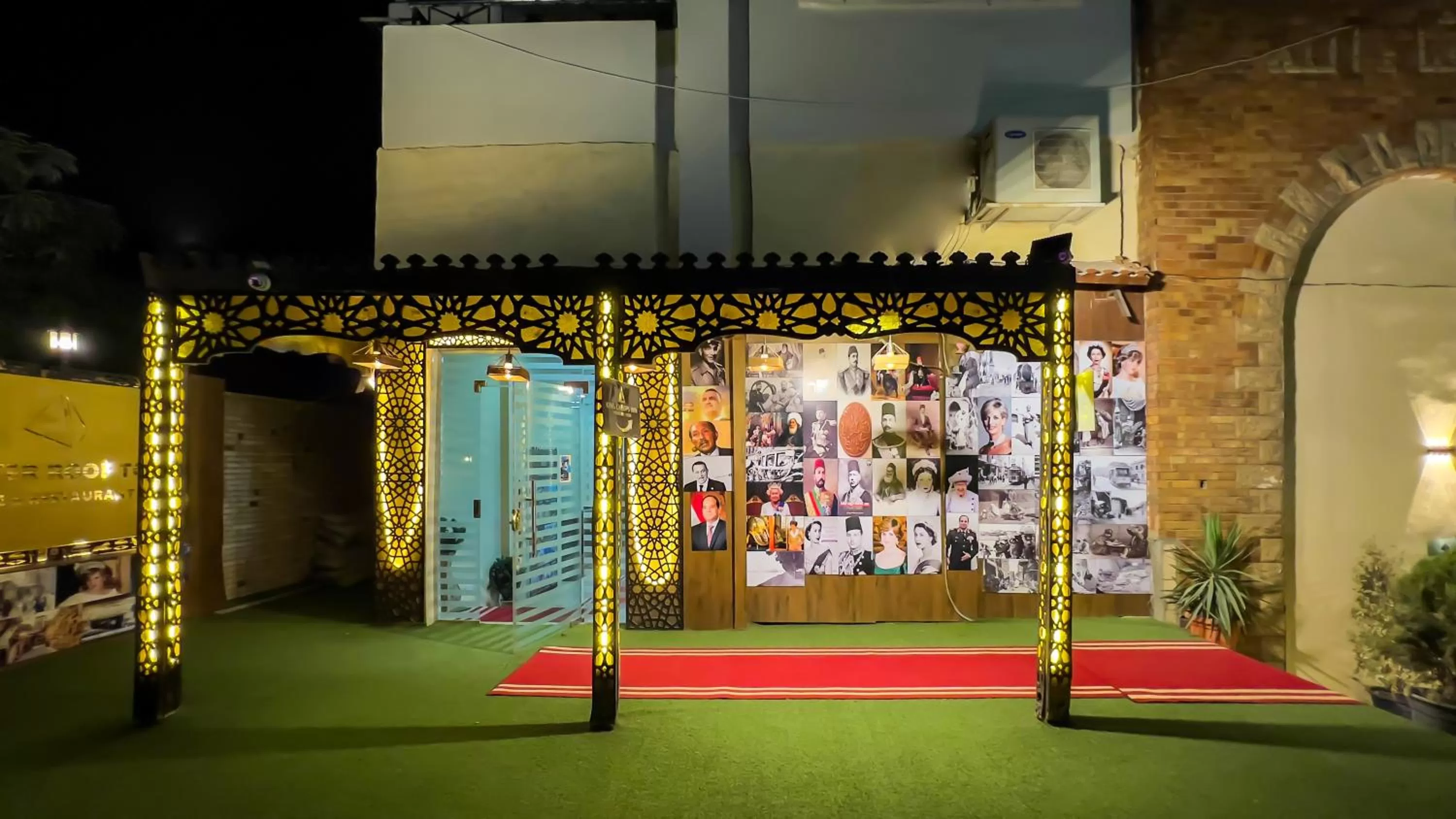 Facade/entrance in King Cheops Inn - Pyramid View