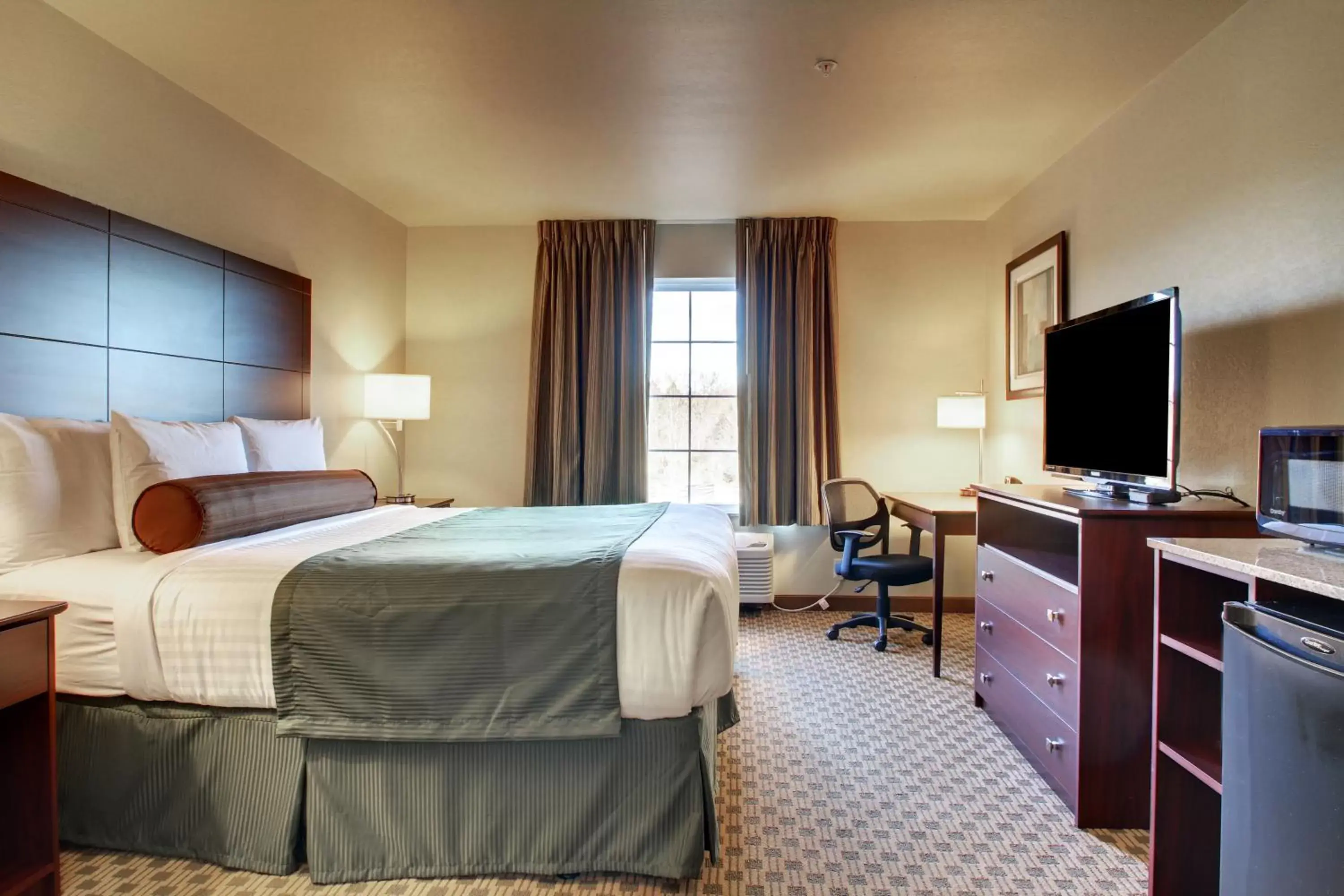 King Room with Roll-In Shower - Disability Access in Cobblestone Hotel & Suites - Charlestown King Room with Roll-In Shower - Disability Access in Cobblestone Hotel & Suites - Charlestown
