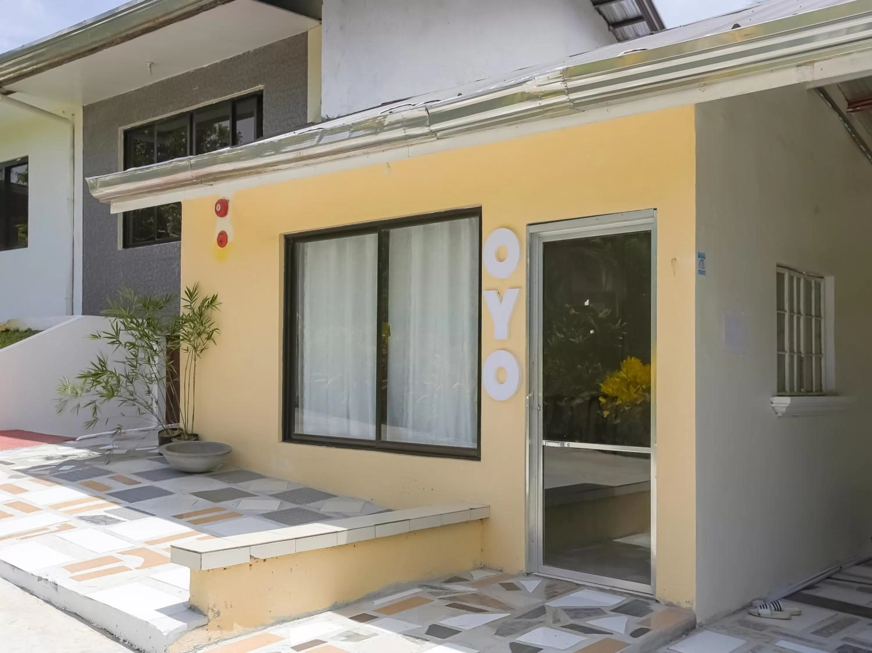 Lobby or reception in OYO 784 Laura's Garden Resort