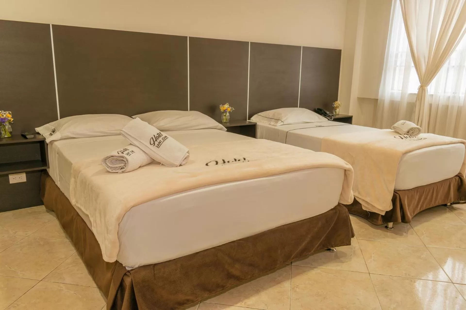 Bed in Hotel Saint John