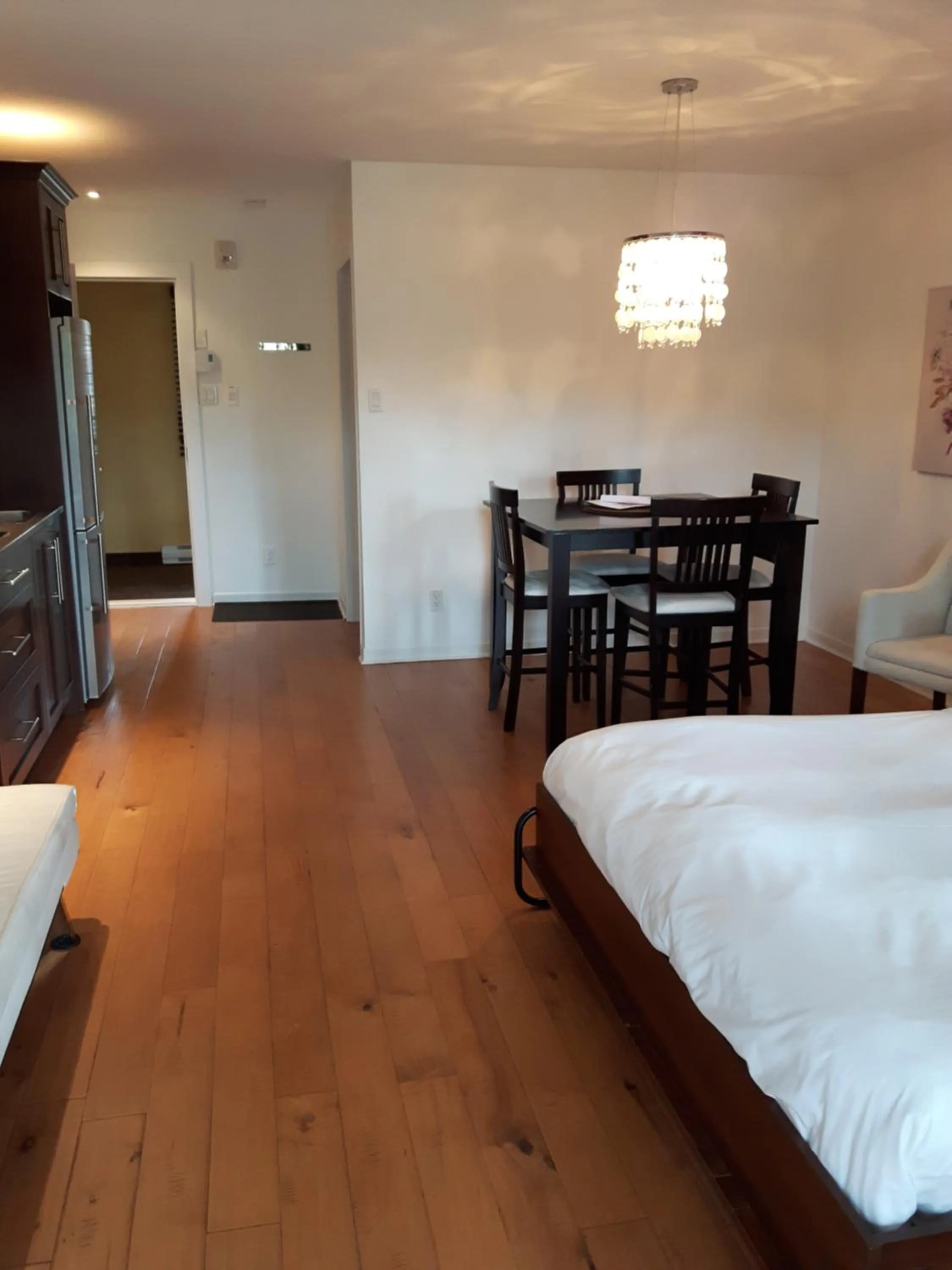 Photo of the whole room, Bed in Condos Hotel Lion D'Or