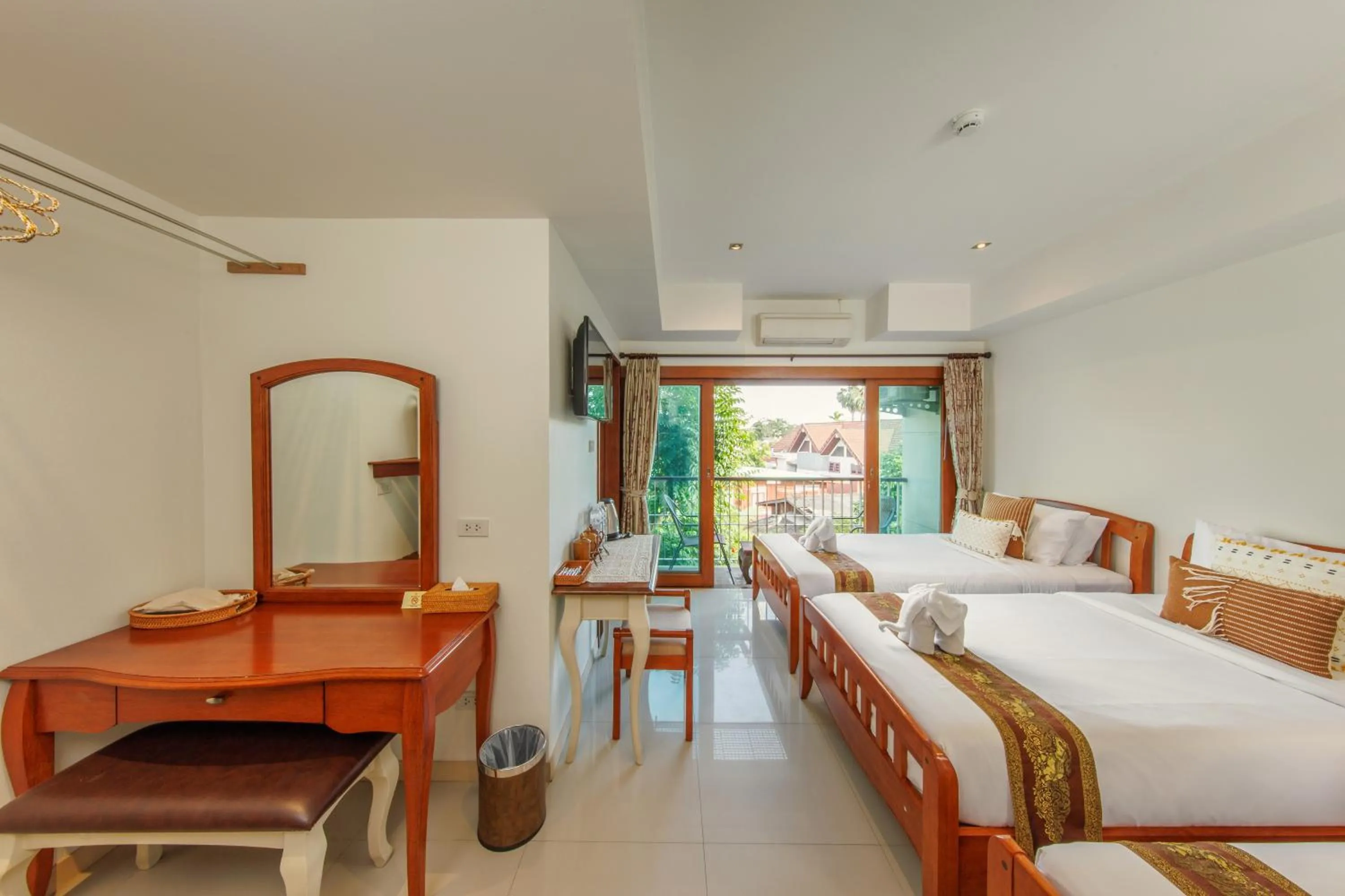 Photo of the whole room, Bed in Rendezvous Classic House