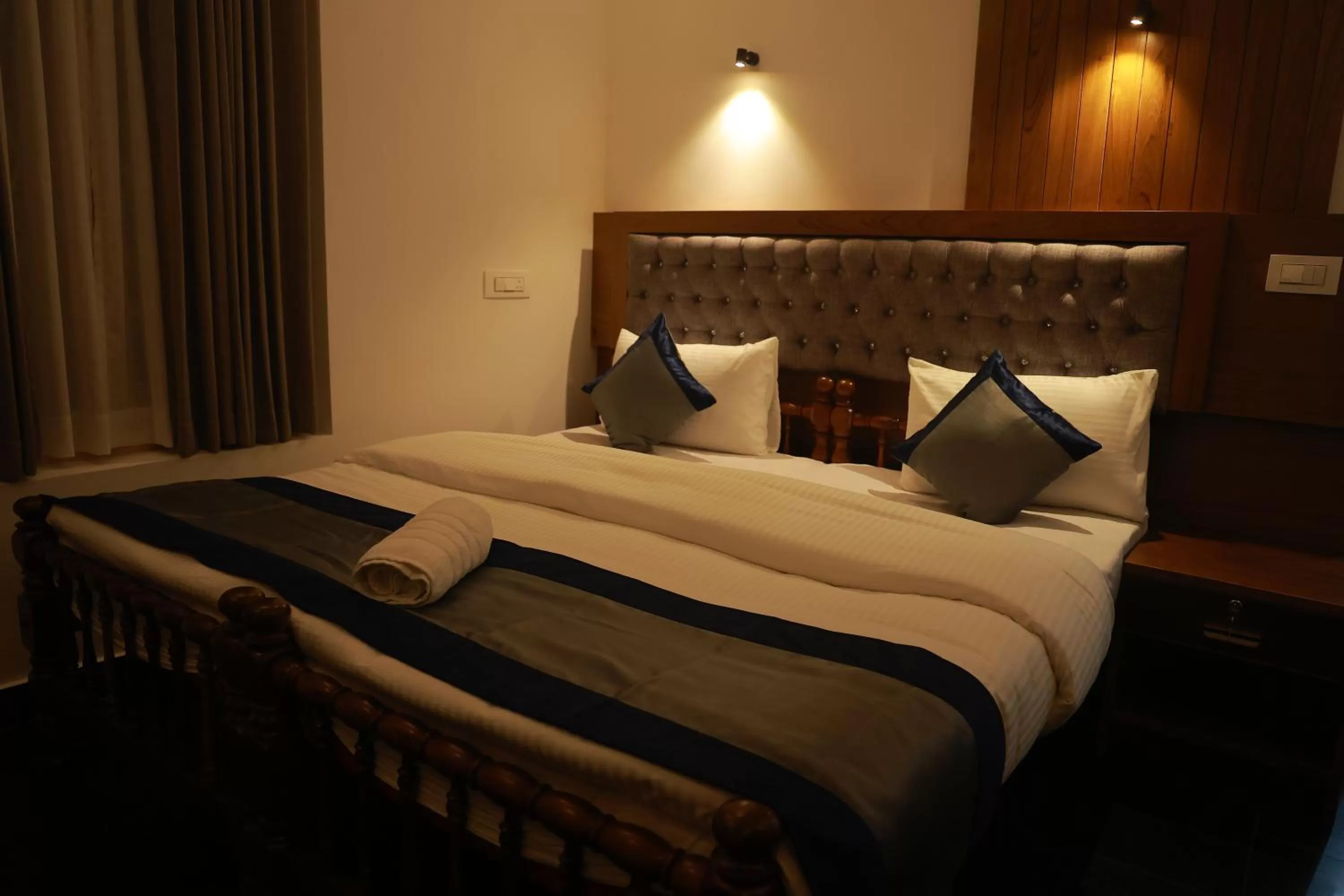 Bed in Ideal Ayurvedic Resort Kovalam