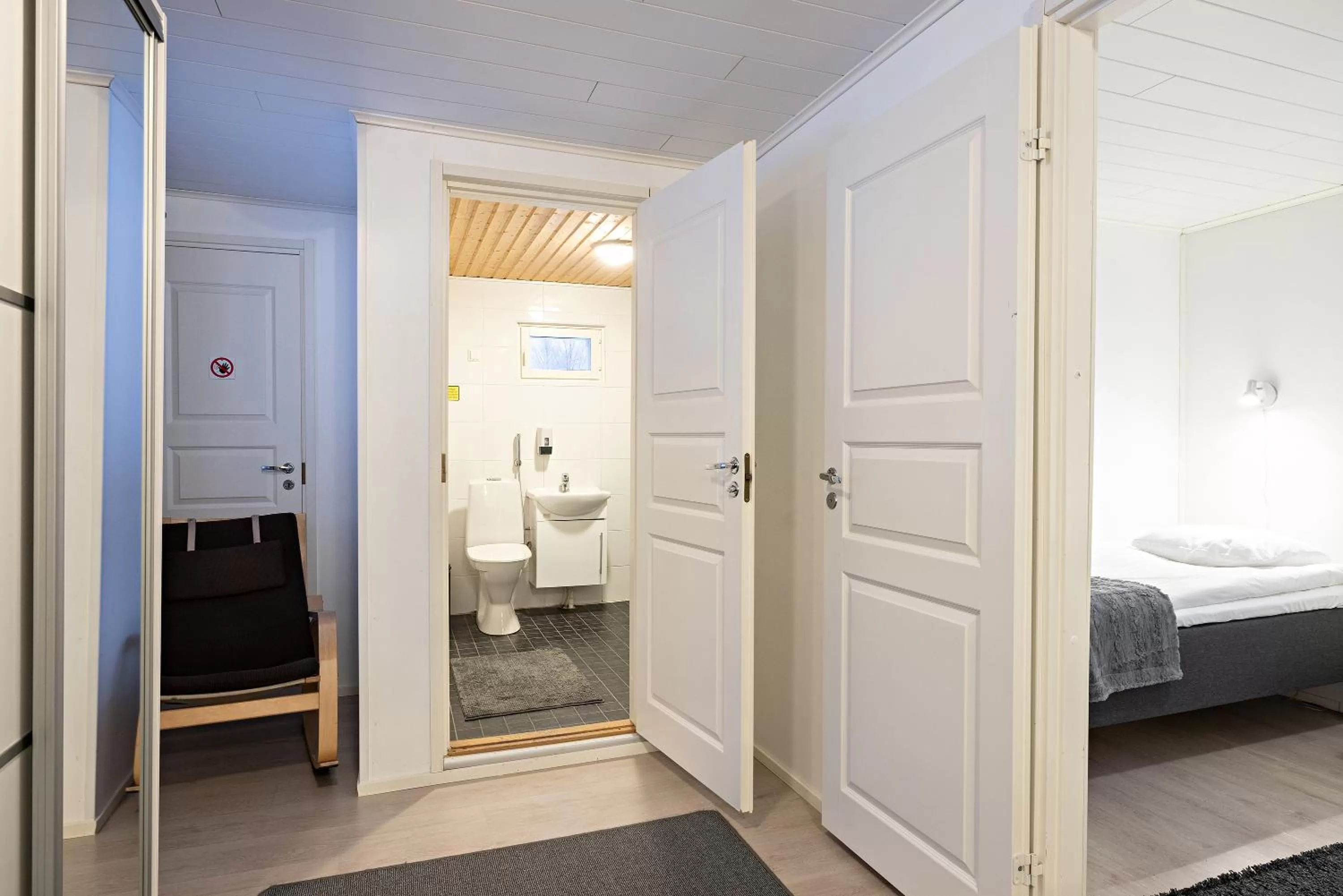 Bathroom in Arctic River Resort