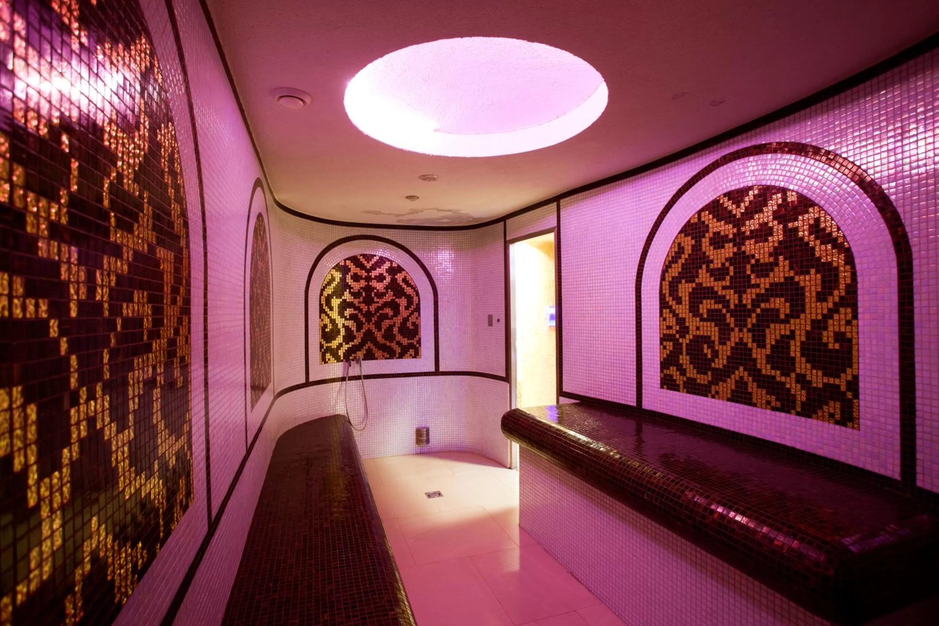 Steam room in Hotel Ambiente Wellness & Spa