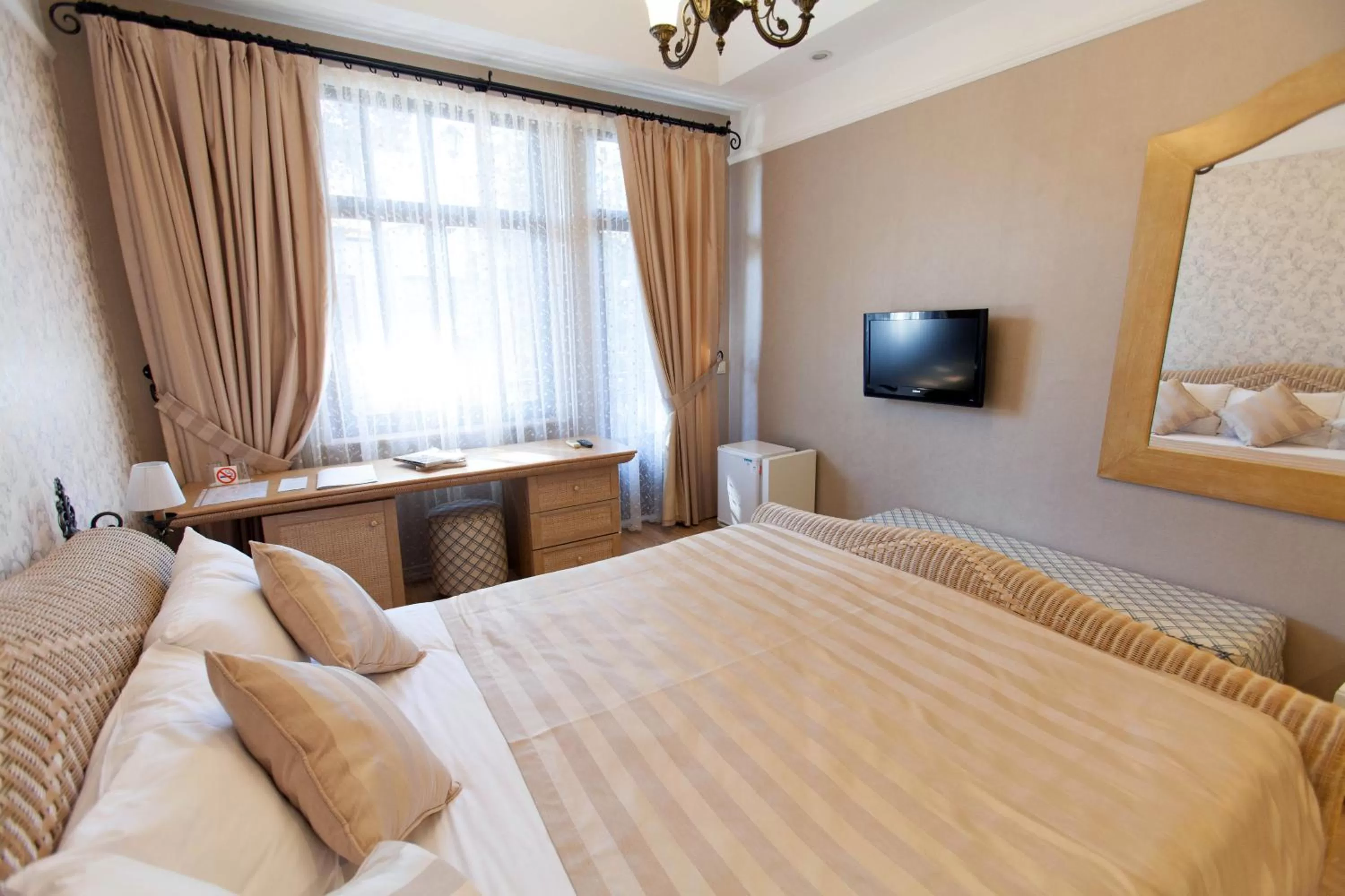 Bedroom, Bed in Aspen Hotel Kaleiçi