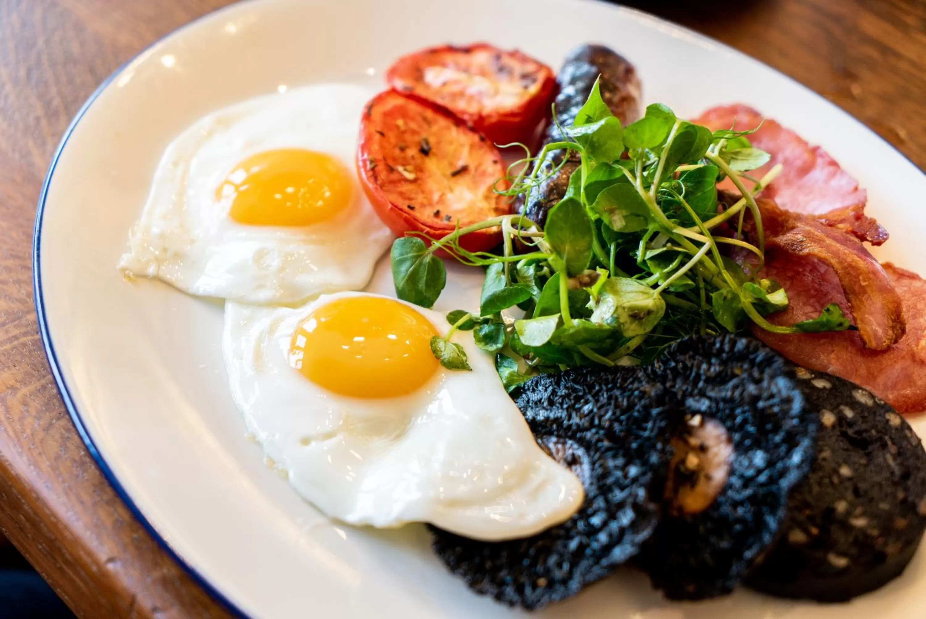 English/Irish breakfast in The Highdown – Brunning and Price