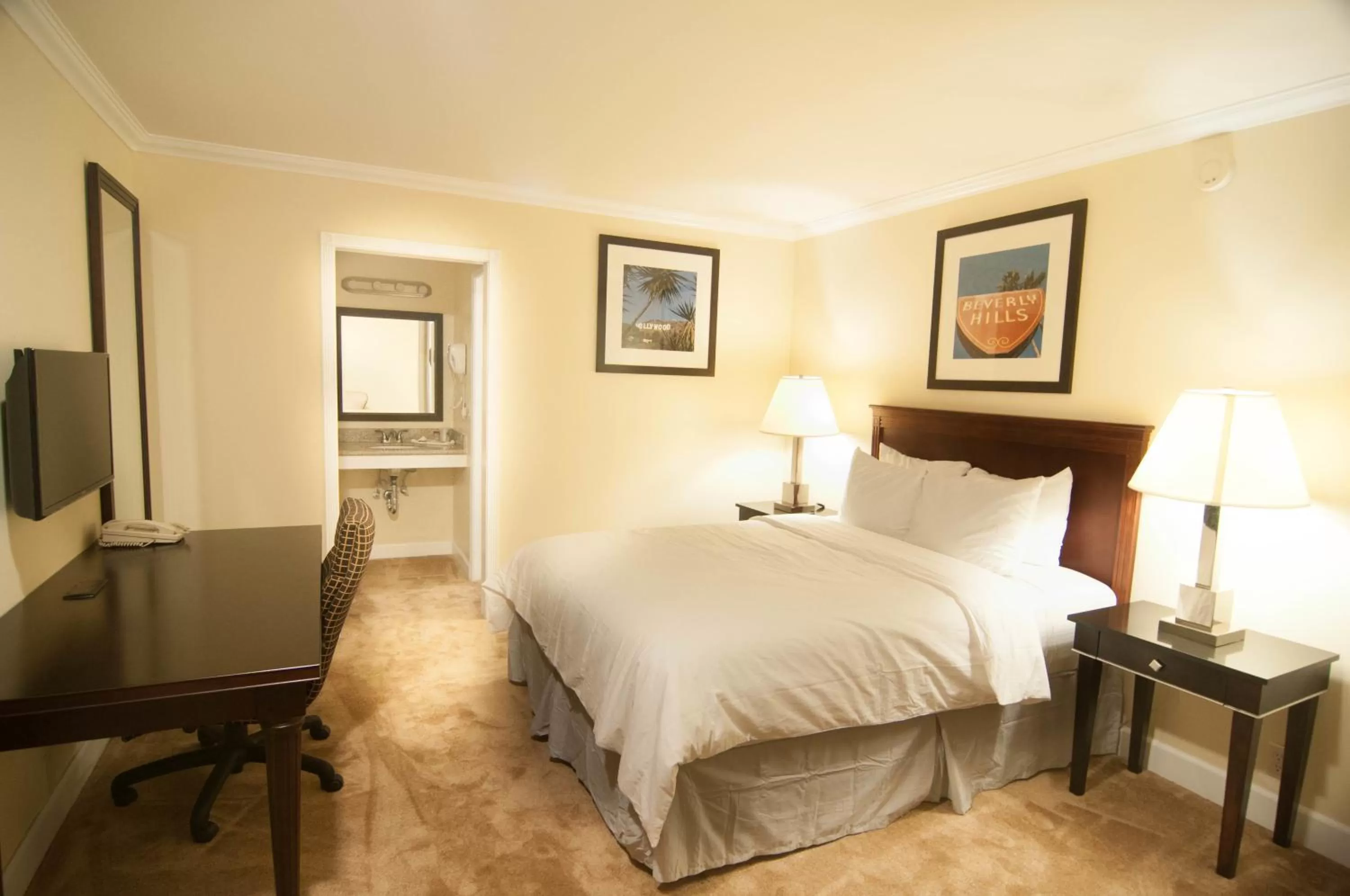 Photo of the whole room, Bed in Bokai Garden Hotel