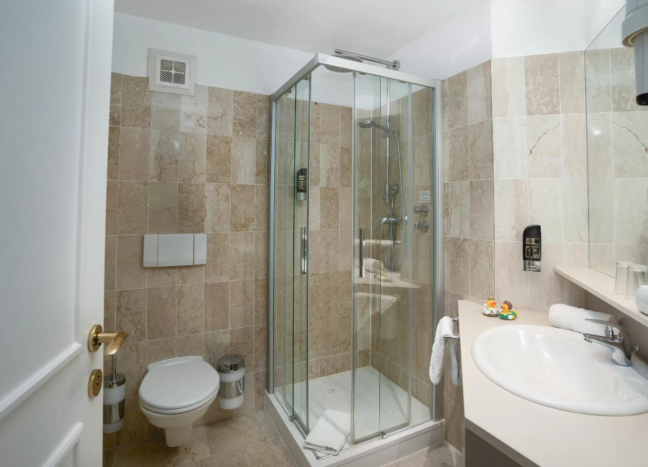 Bathroom in Hotel Kongress