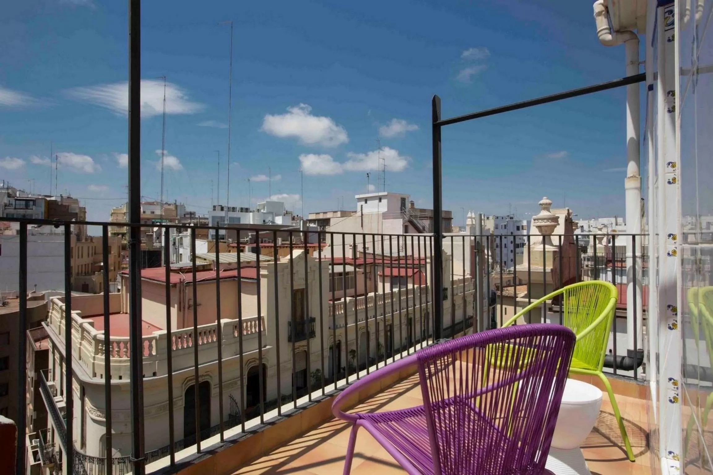 Family Room with Terrace in Casual del Cine Valencia