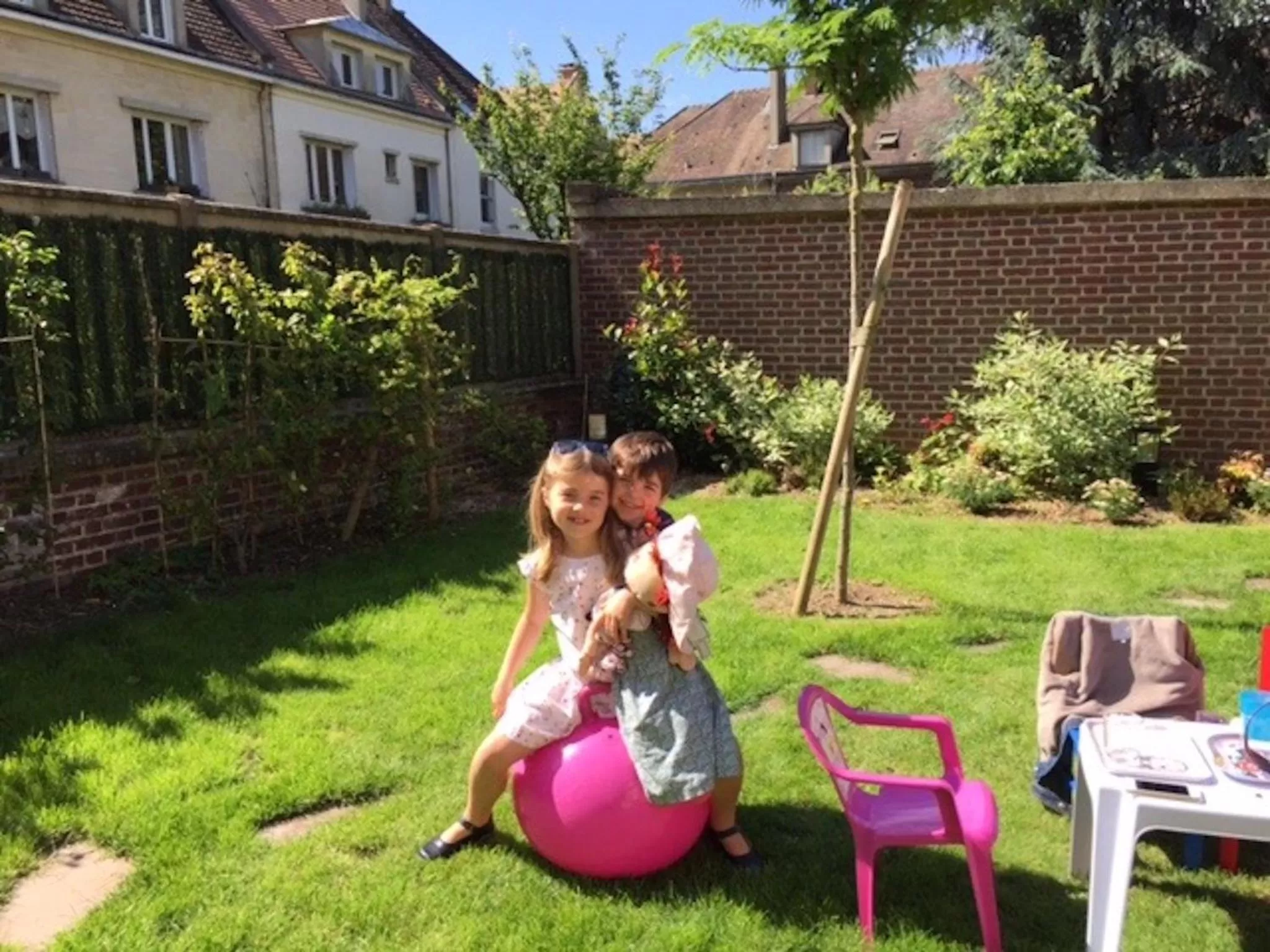 Garden view in Au Coeur De Beauvais