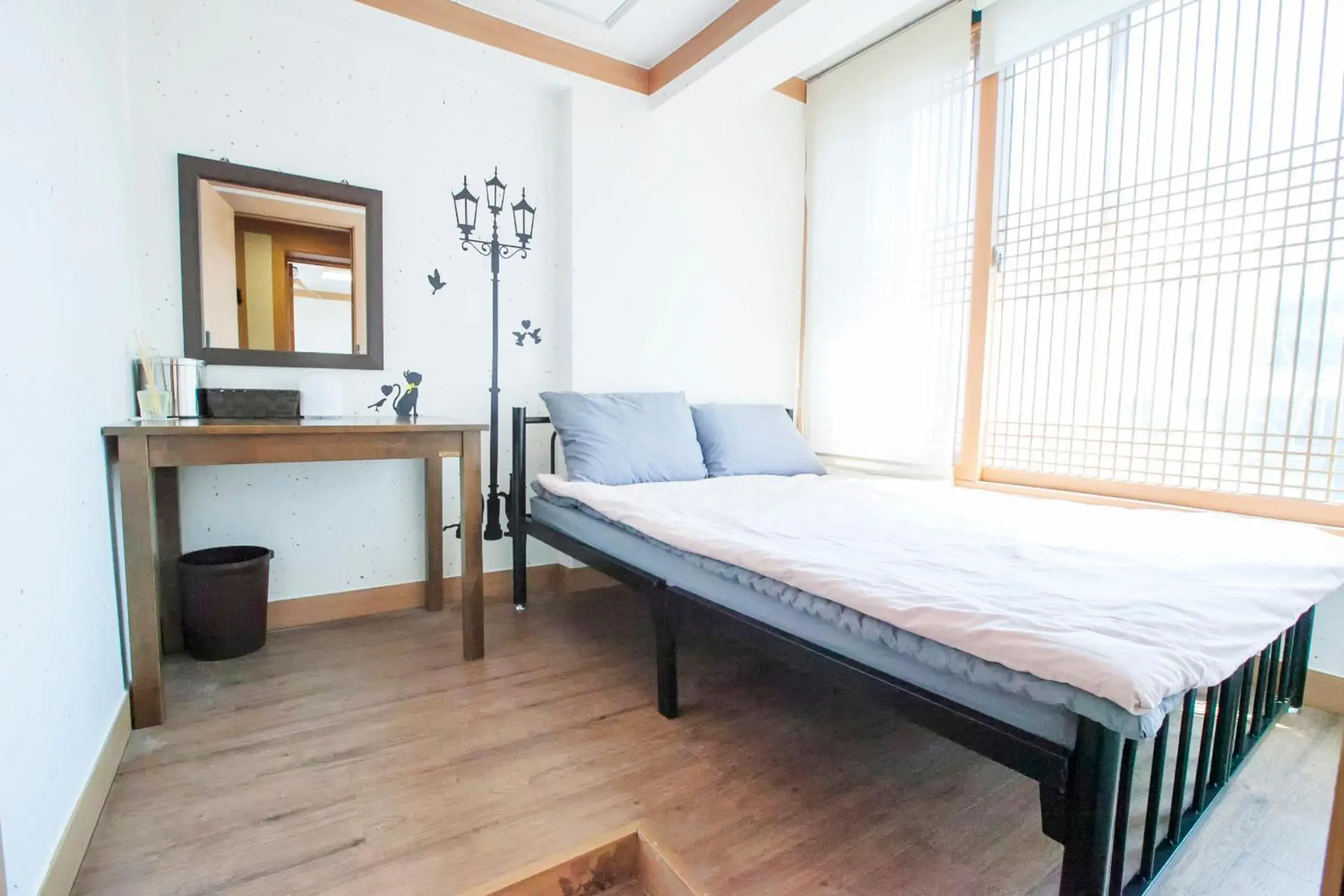 Double Room with Private Shower in Cocoa Guesthouse Double Room with Private Shower in Cocoa Guesthouse