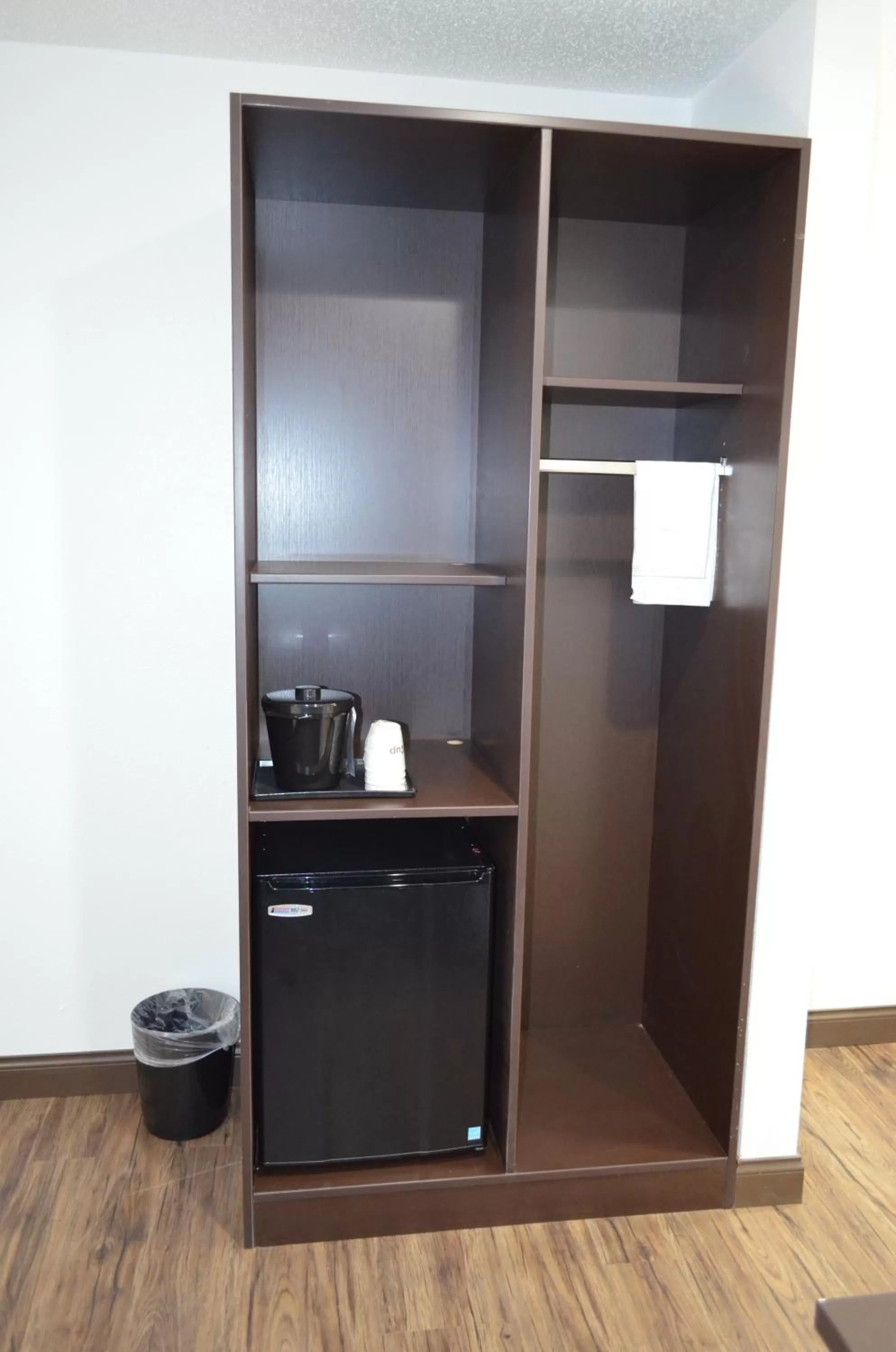 Bedroom in Athena Inn Chattanooga