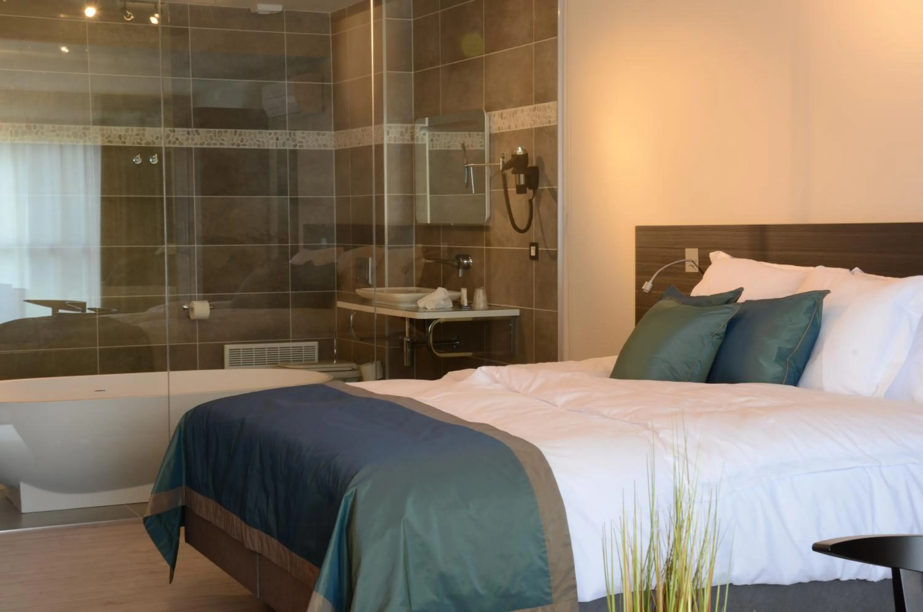 Photo of the whole room, Bed in B&B Abalona