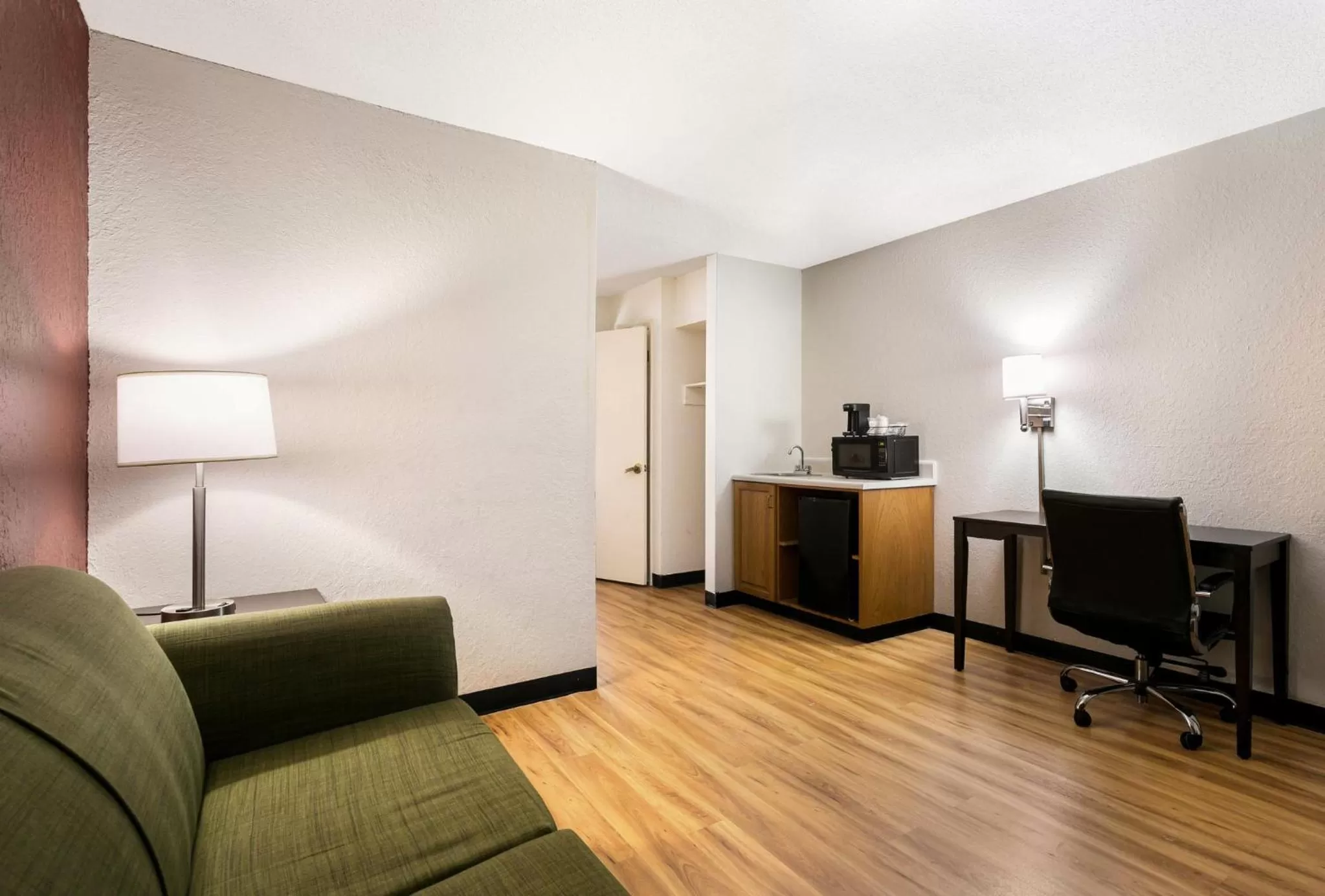 Photo of the whole room in Red Roof Inn & Suites Knoxville East