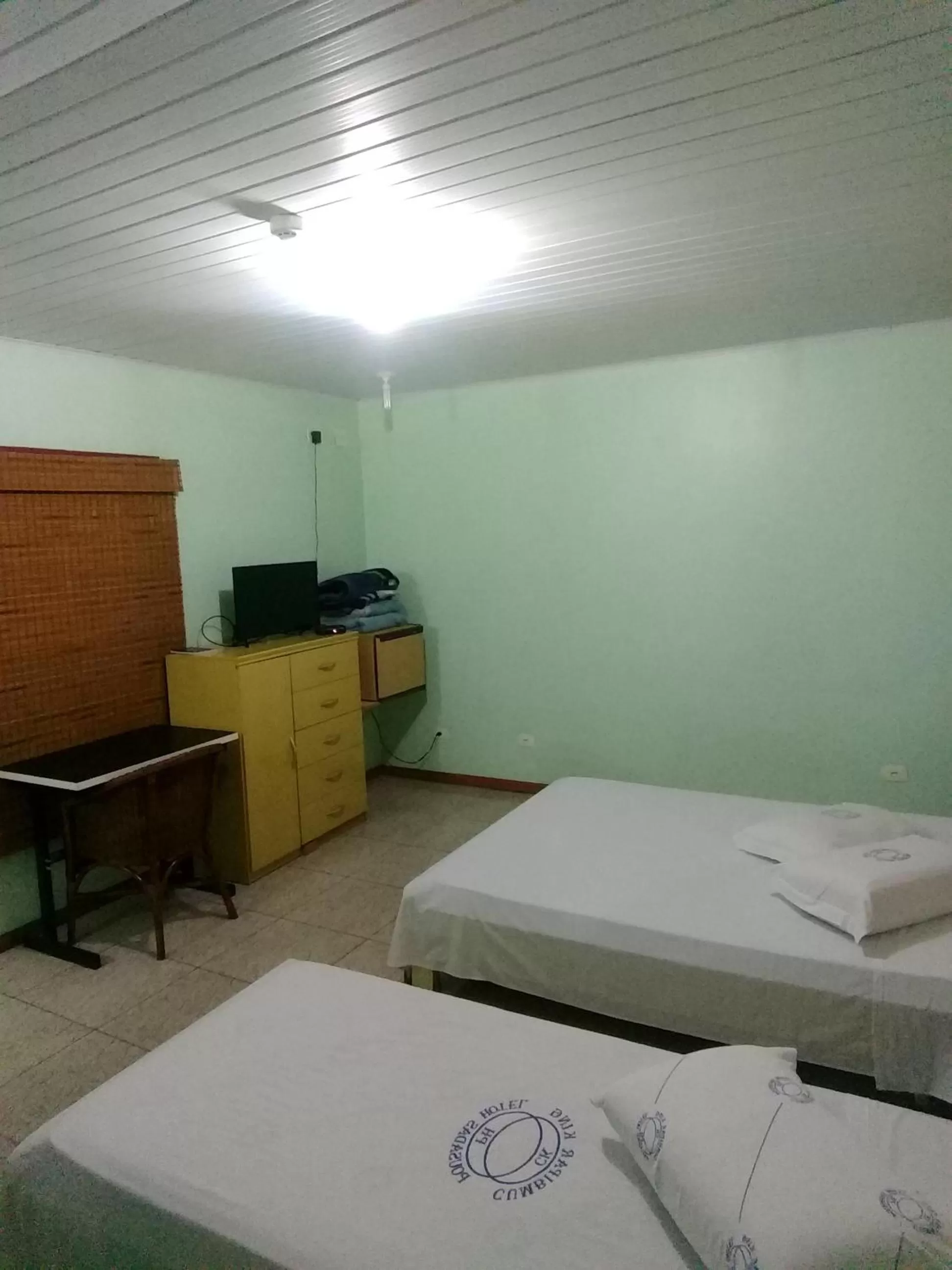 Bedroom, Bed in Cumbipar King Hotel