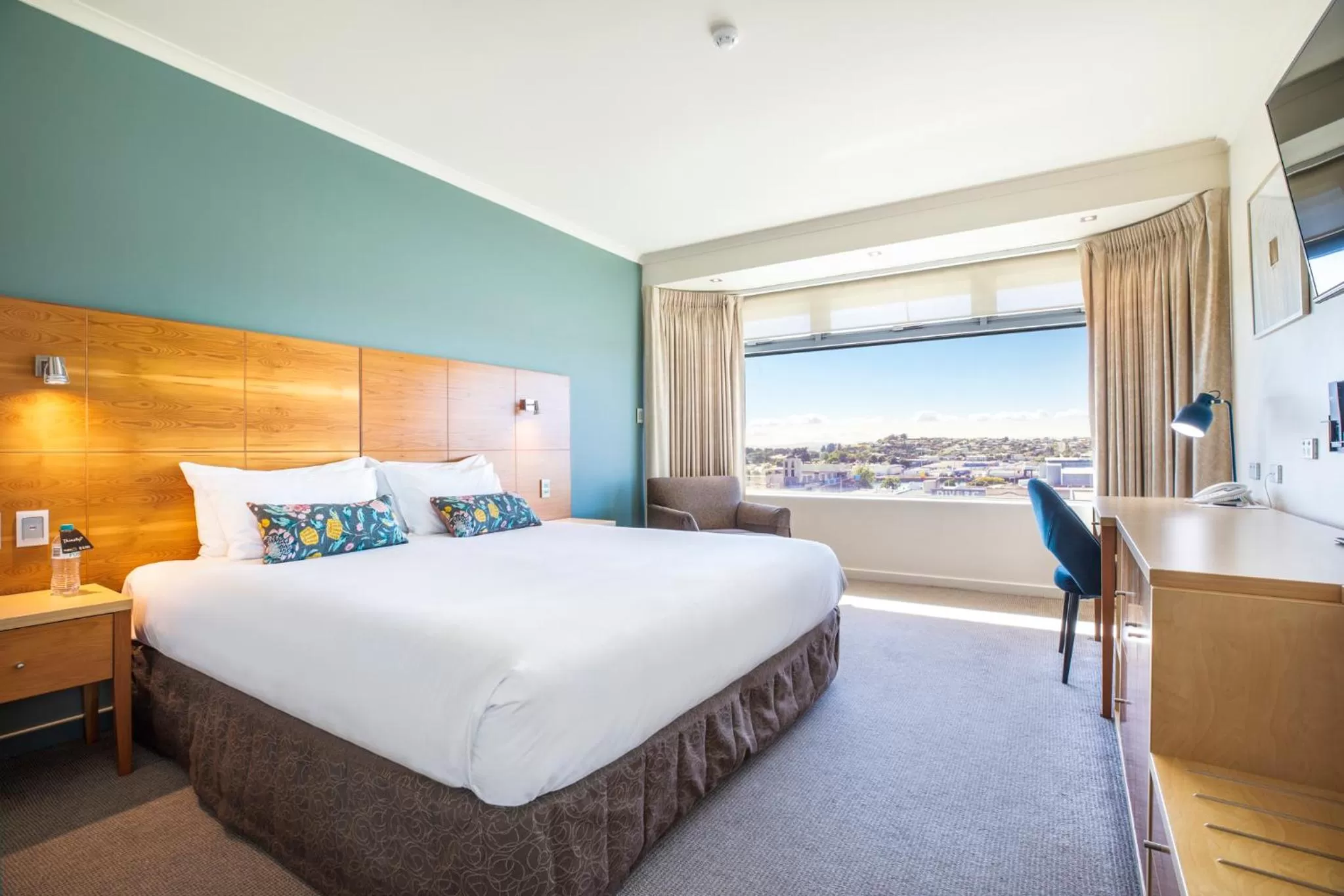 Photo of the whole room, Bed in Nightelier Devonport Gateway Hotel