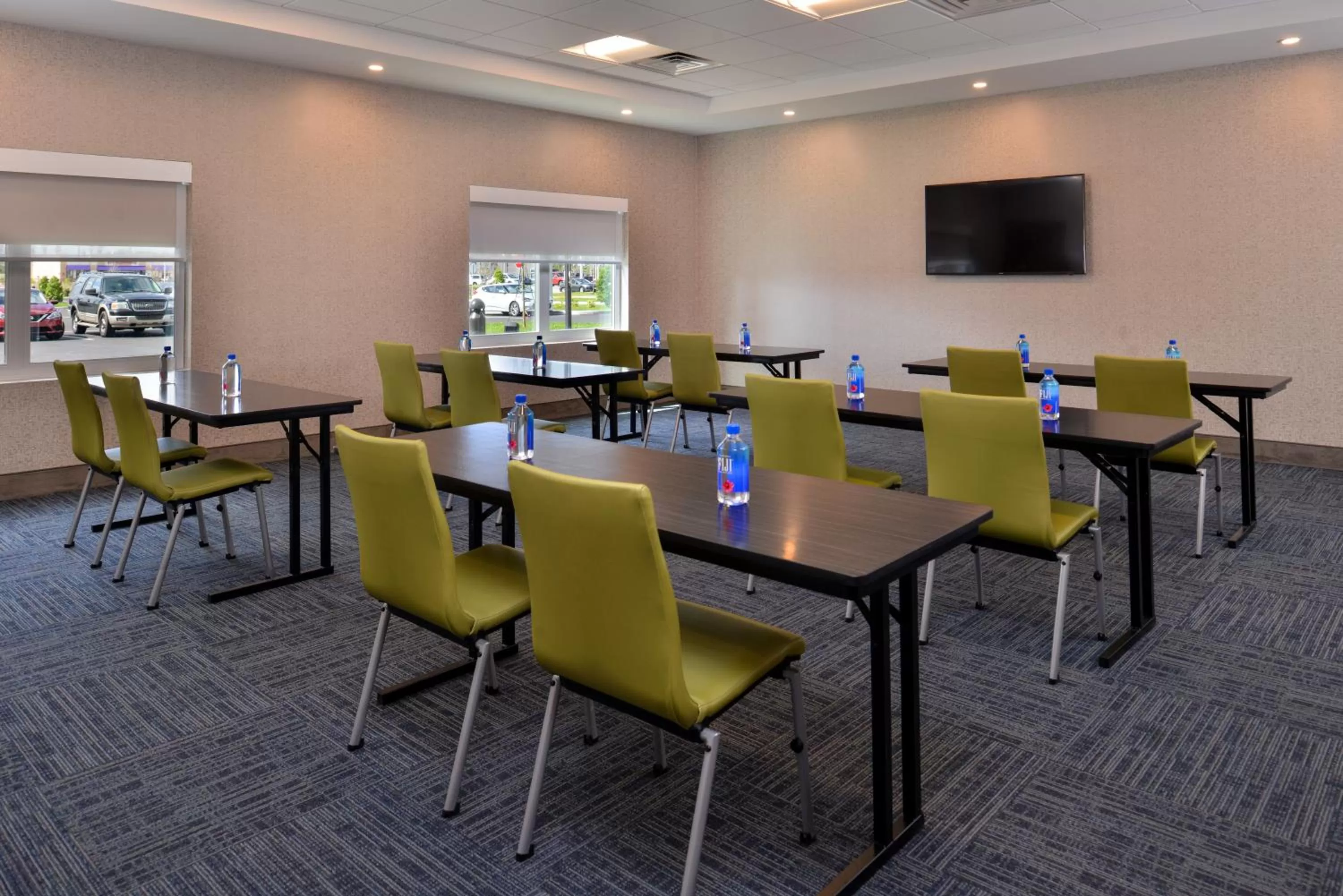 Meeting/conference room in Holiday Inn Express & Suites Alachua - Gainesville Area by IHG