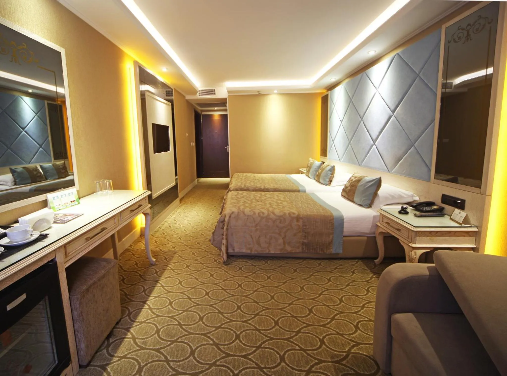 Photo of the whole room in Black Bird Hotel