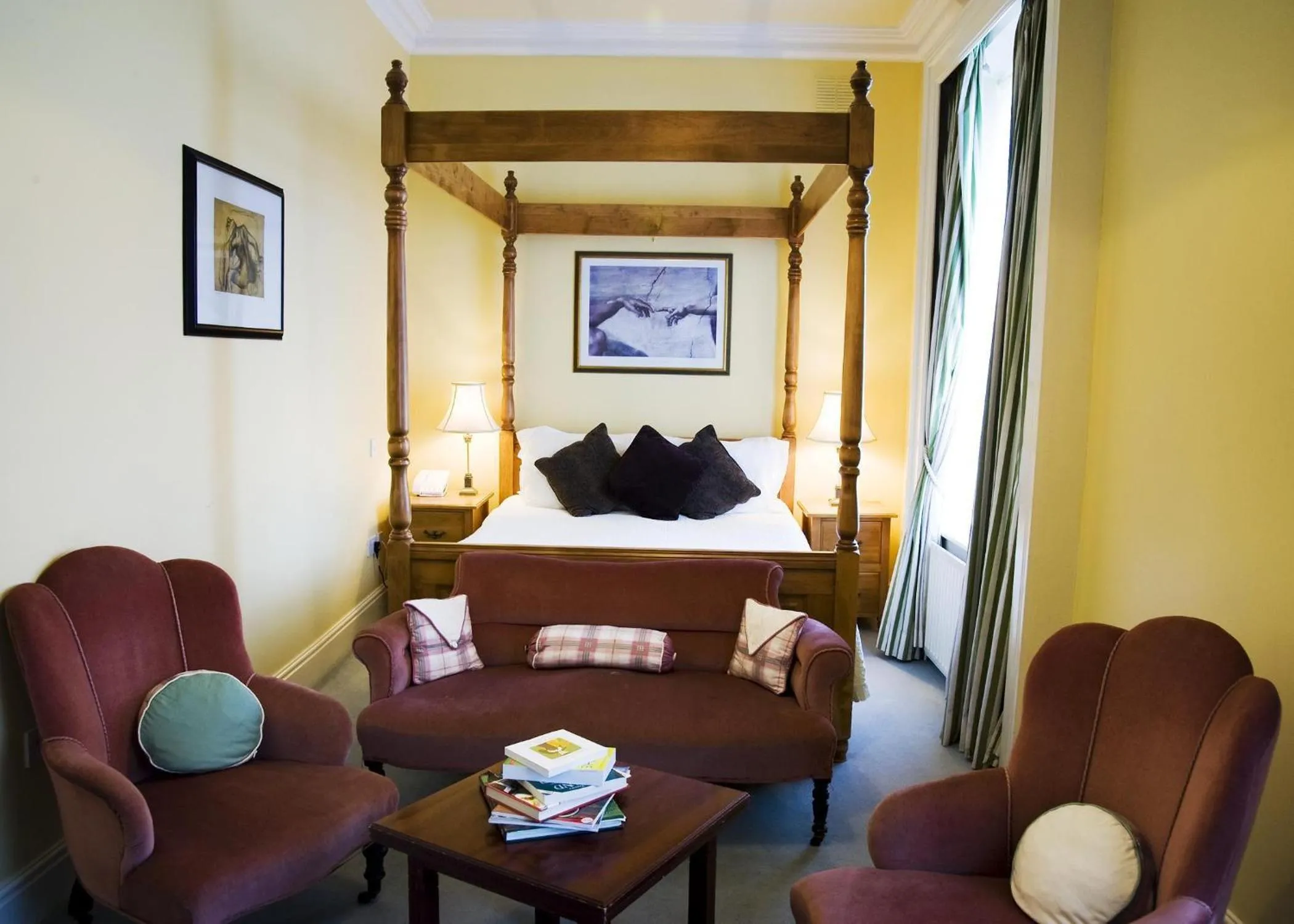 Grand Deluxe Double Room in Aberdeen Lodge