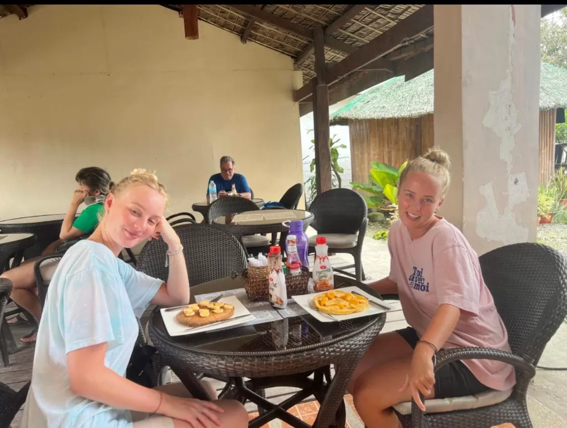 Pescador View - Beachfront ,Extensions & nearby the Ocean Hostels & Restaurant Moalboal