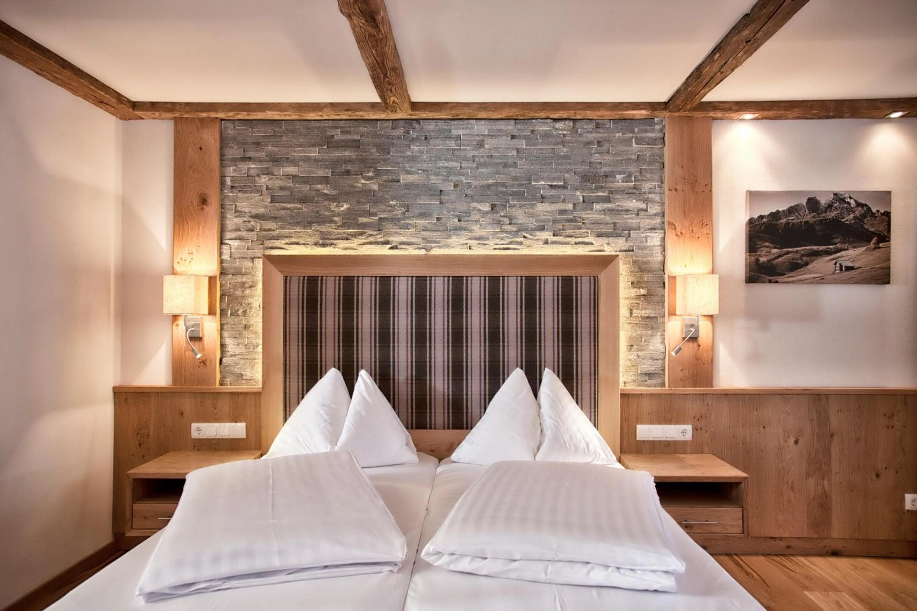 Bedroom, Bed in Hotel & Appartements Heigenhauser