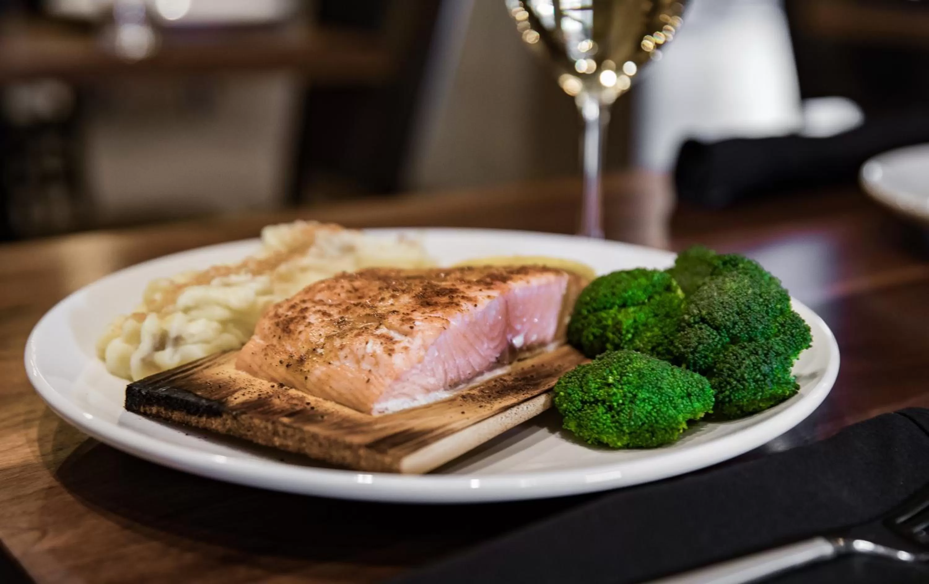 Restaurant/places to eat in Holiday Inn & Suites Duluth-Downtown by IHG