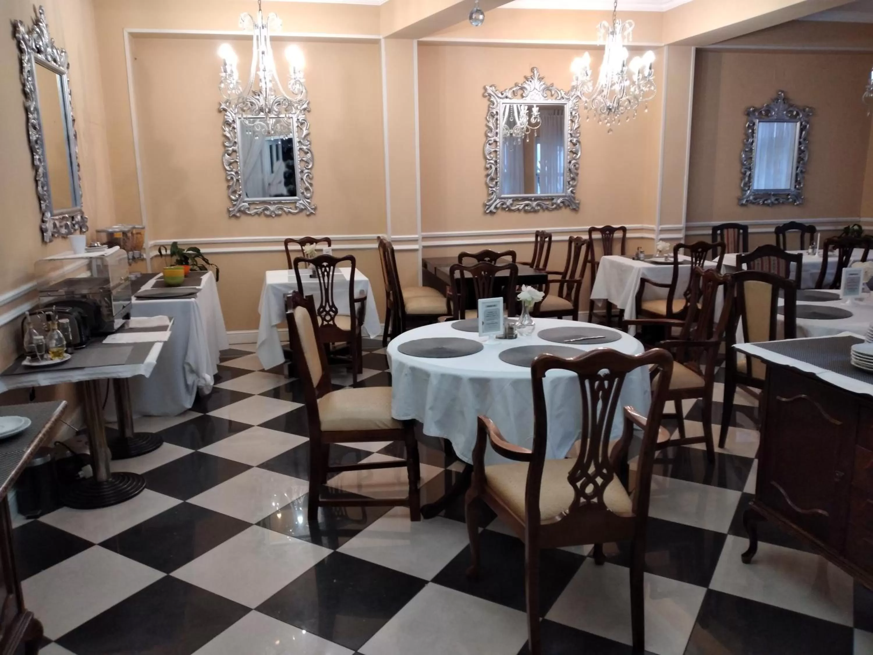 Breakfast, Restaurant/Places to Eat in Hotel Livadić