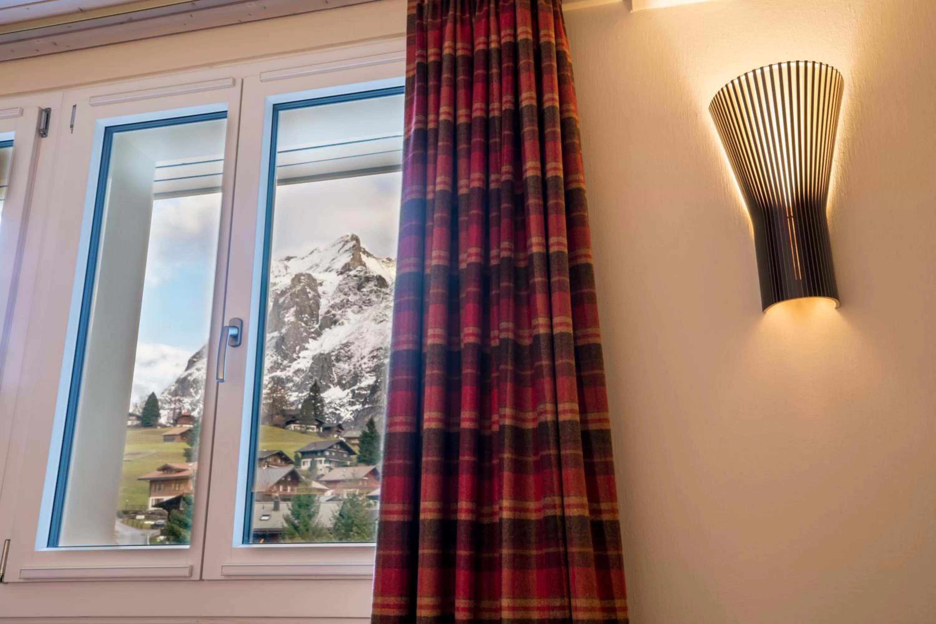 Mountain view in Hotel Kreuz & Post Grindelwald