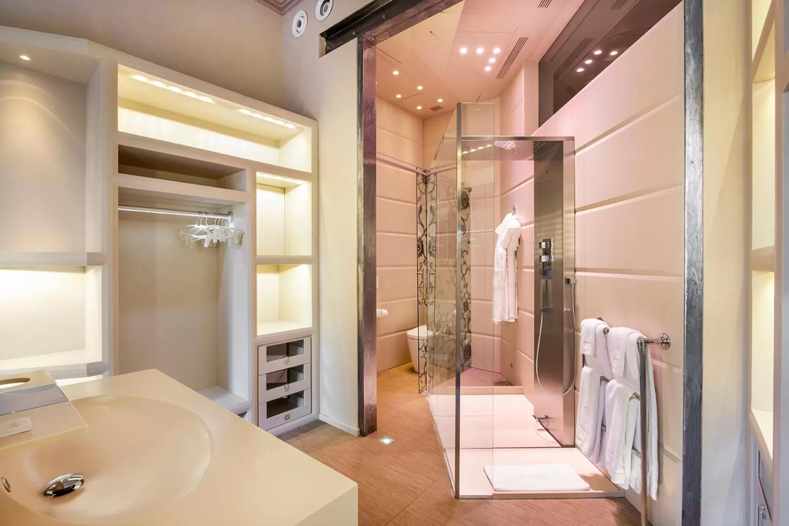 El Palauet Modernist Suites Barcelona