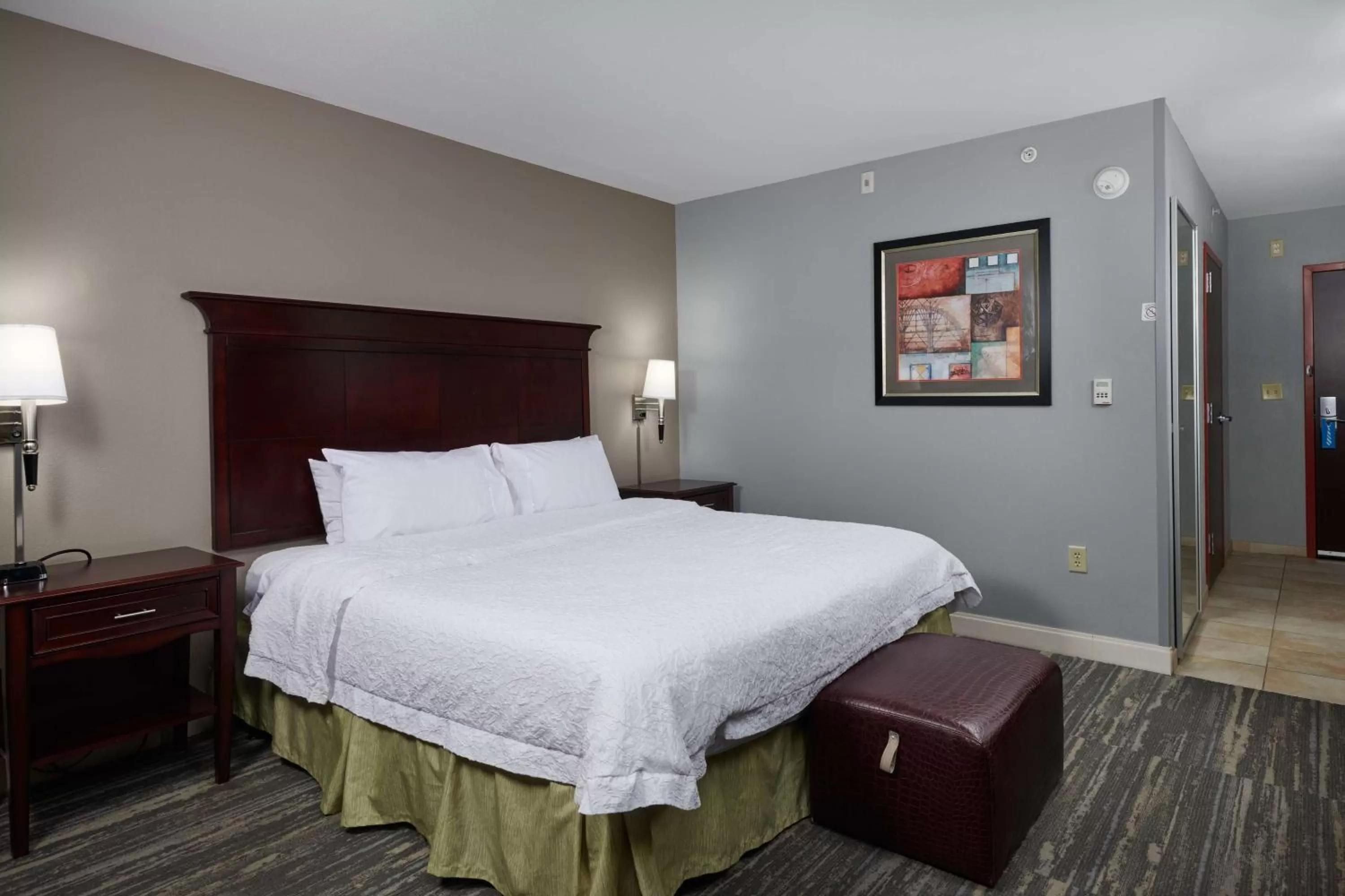 Bed in Hampton Inn & Suites Denver/Highlands Ranch