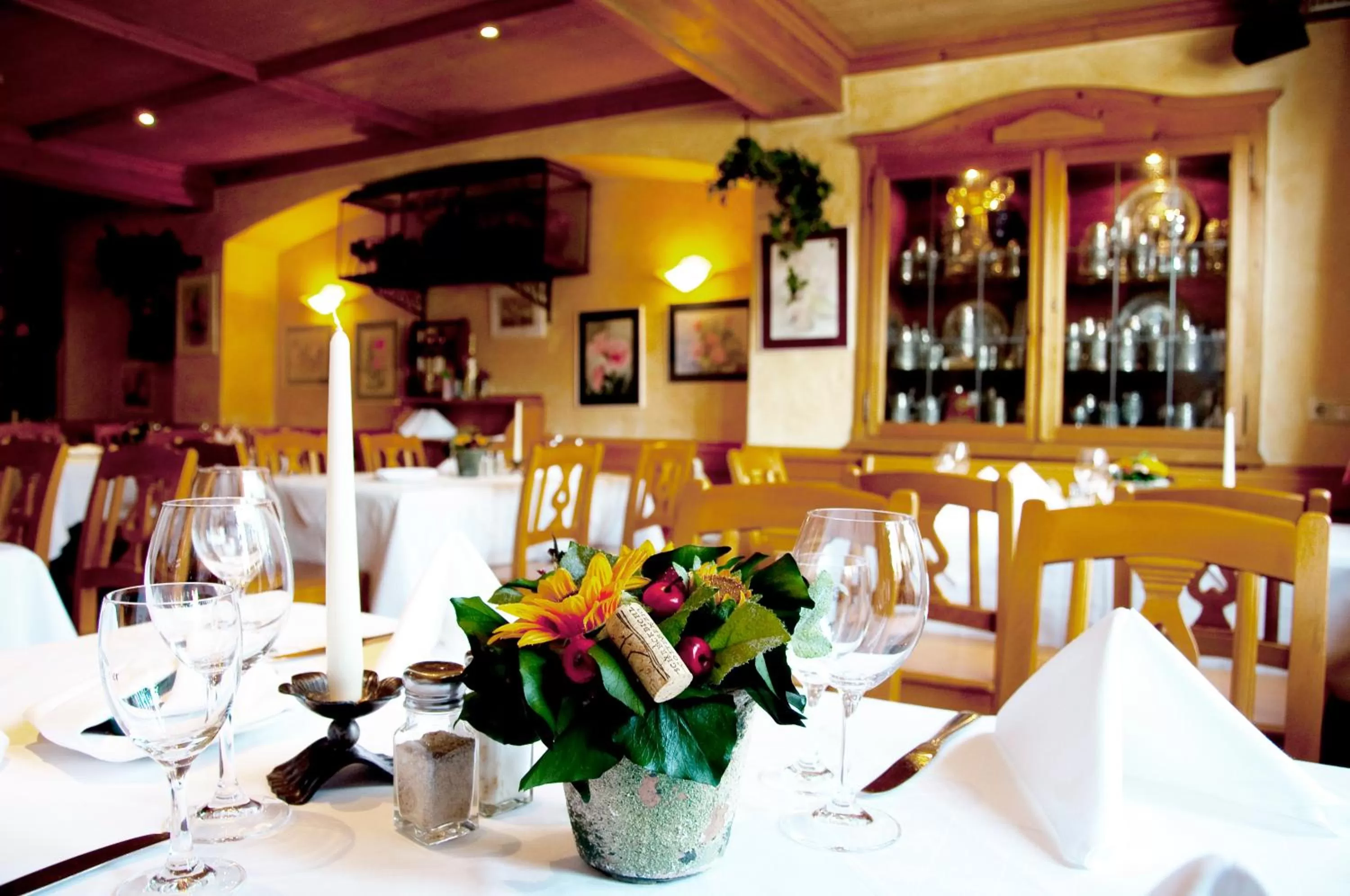 Restaurant/places to eat in Hotel Obermaier
