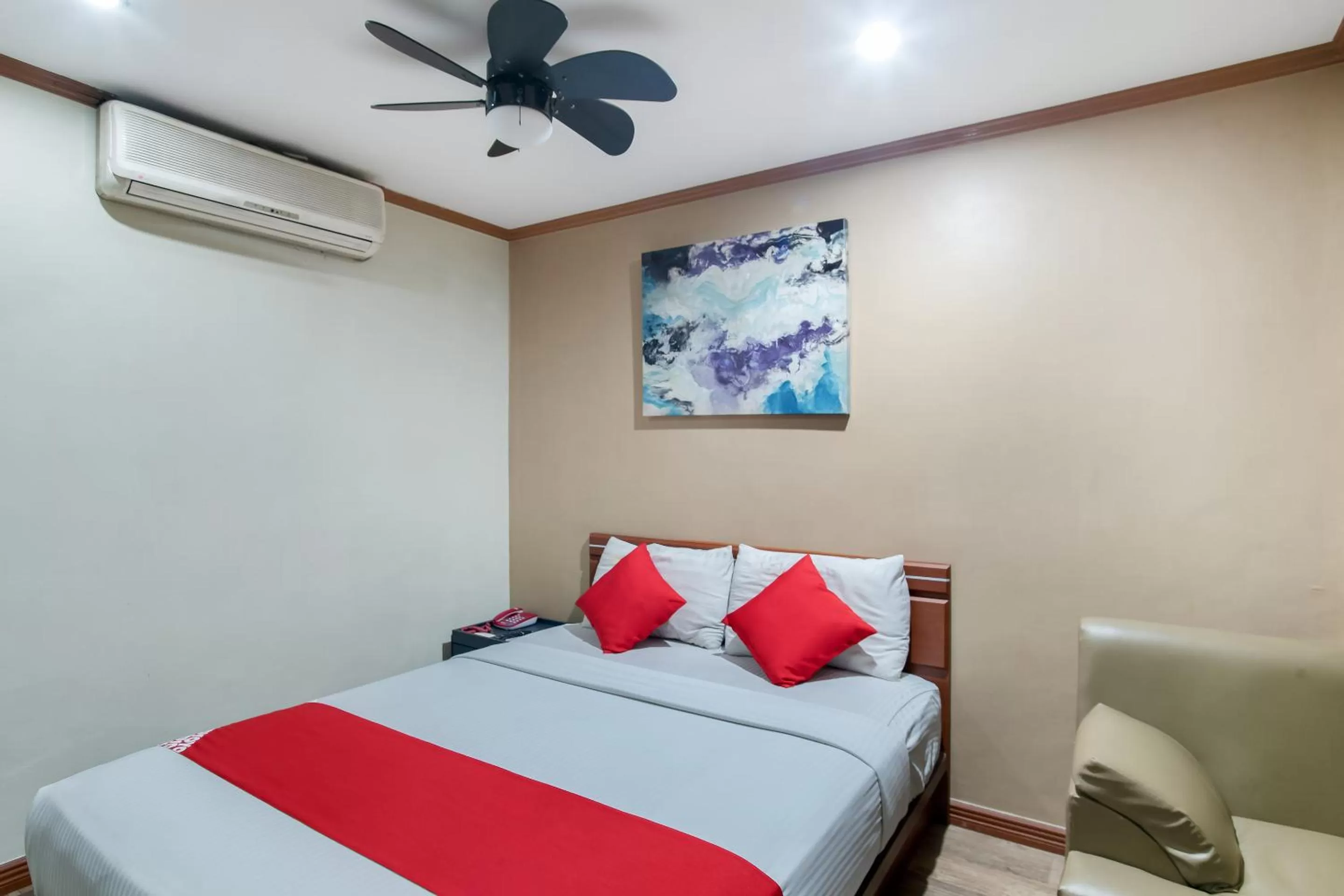 Bed in DG Grami Hotel