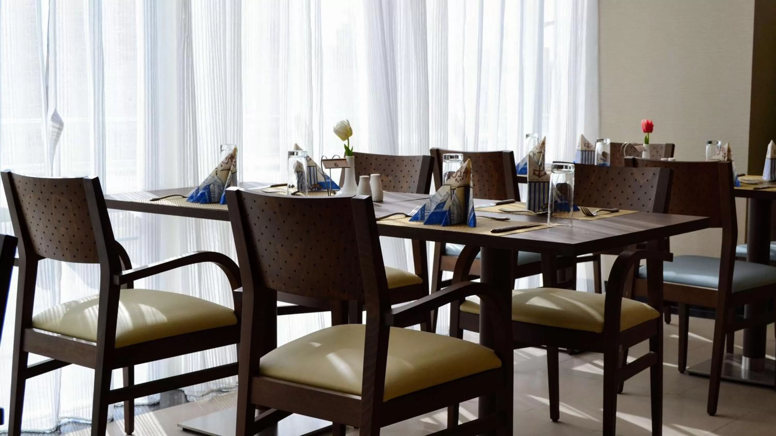 Restaurant/places to eat in Best Western Plus Buraidah