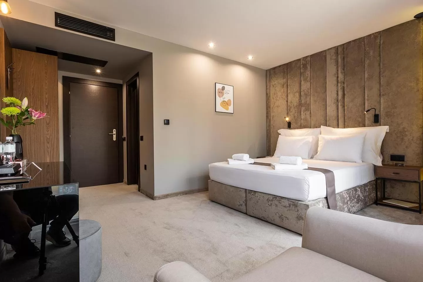 Photo of the whole room, Bed in Abrazo Sofia Hotel by HMG