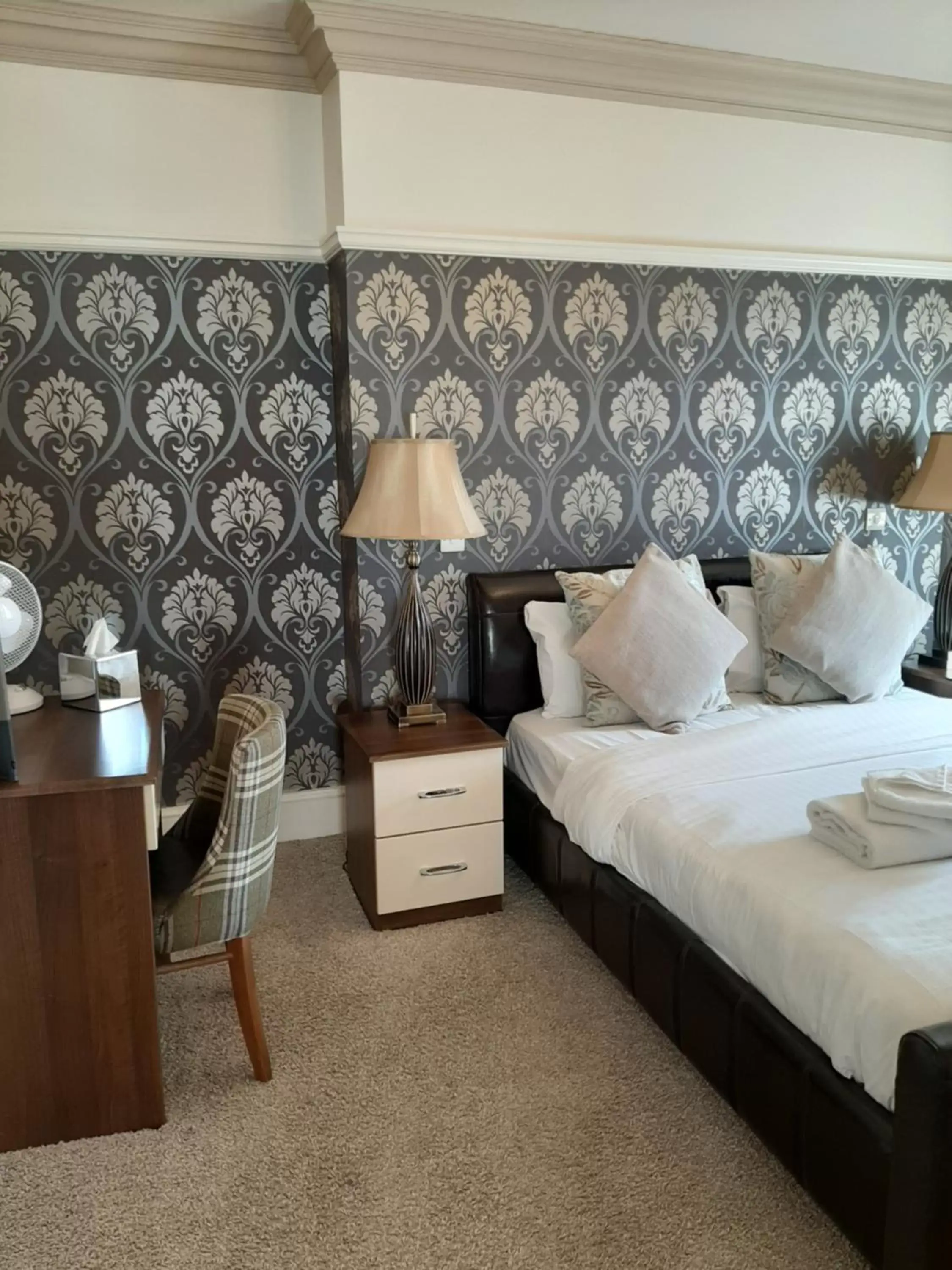 Executive King Room in Advocate Arms Executive King Room in Advocate Arms