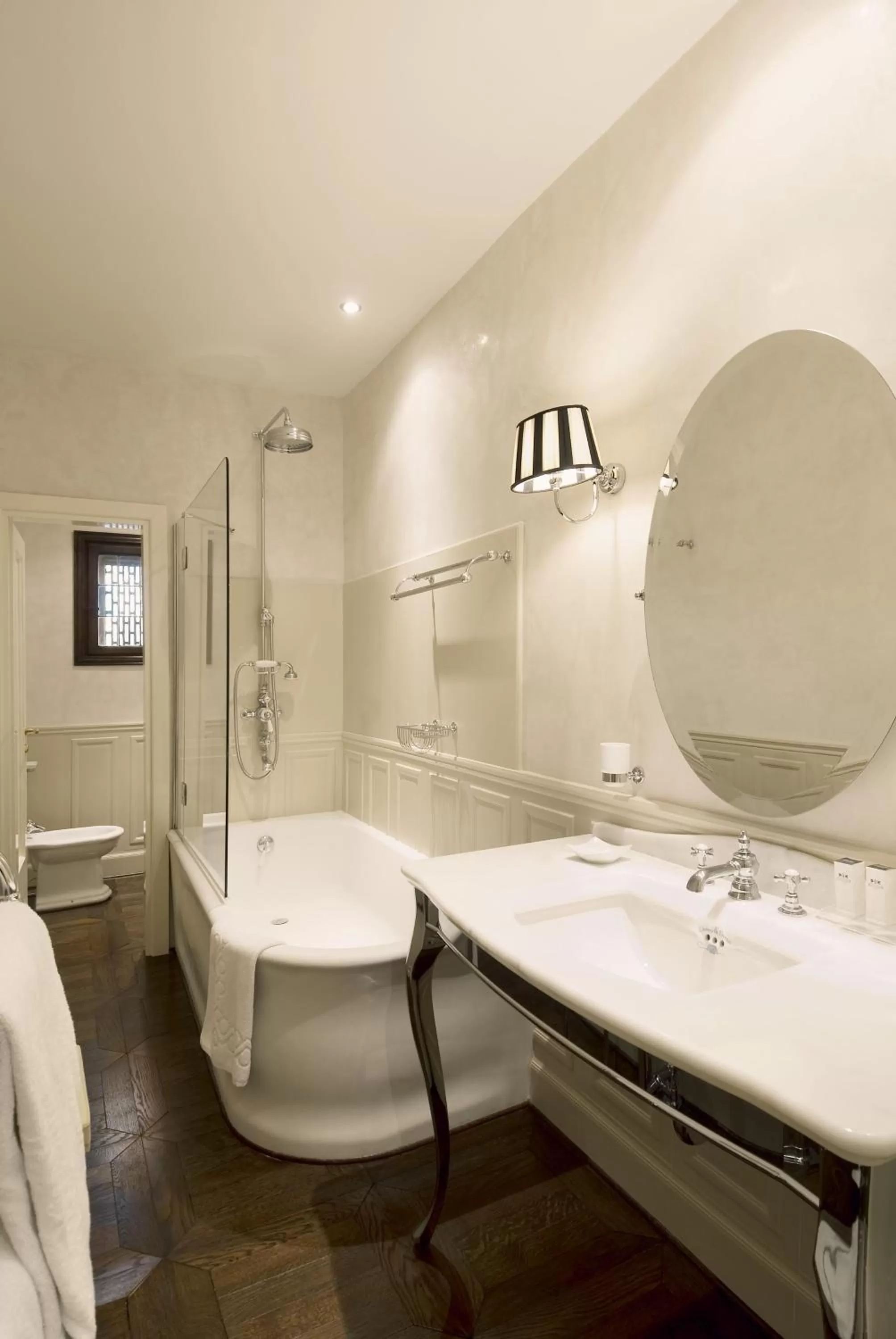 Bathroom in Grand Hotel Baglioni